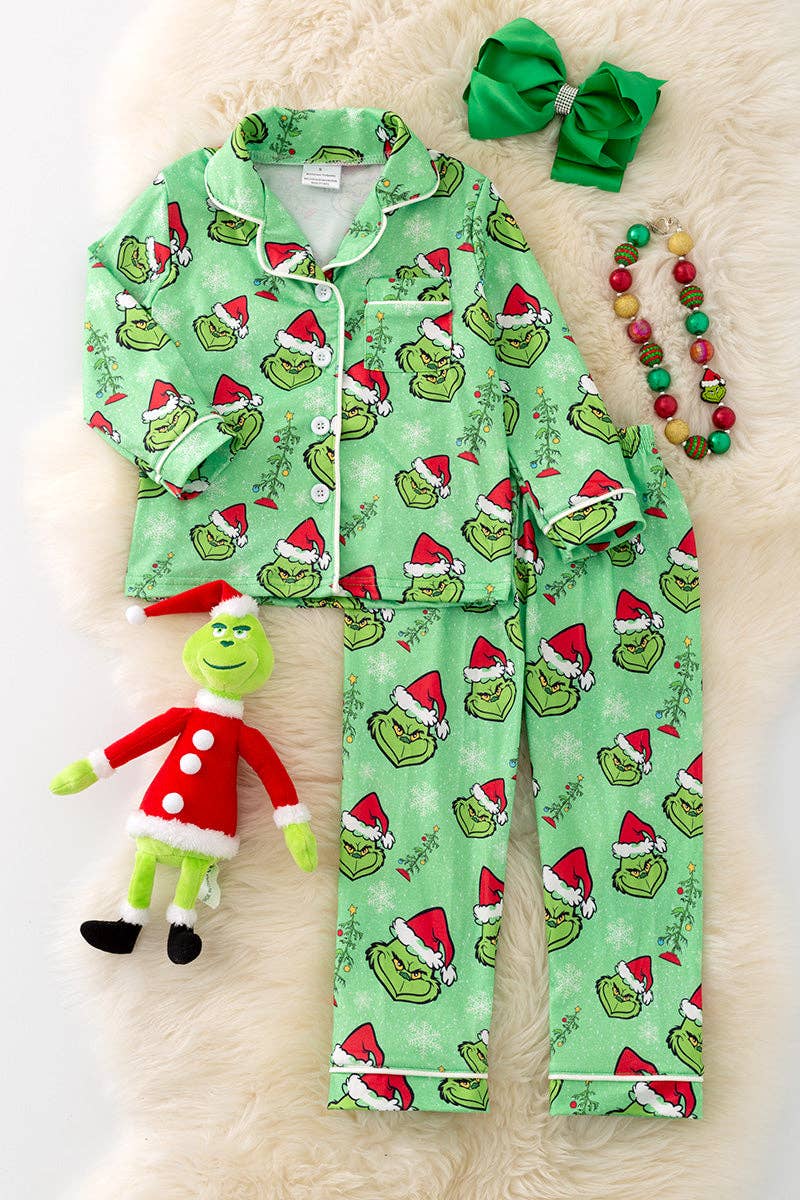 Grinch character pajama set. PJG40245