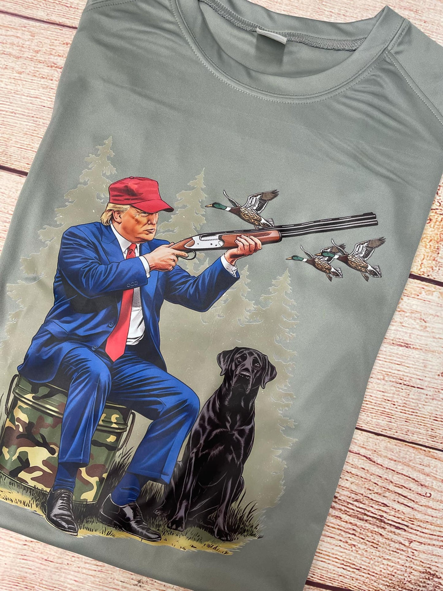 Trump (lab, ducks and gun) T-shirt