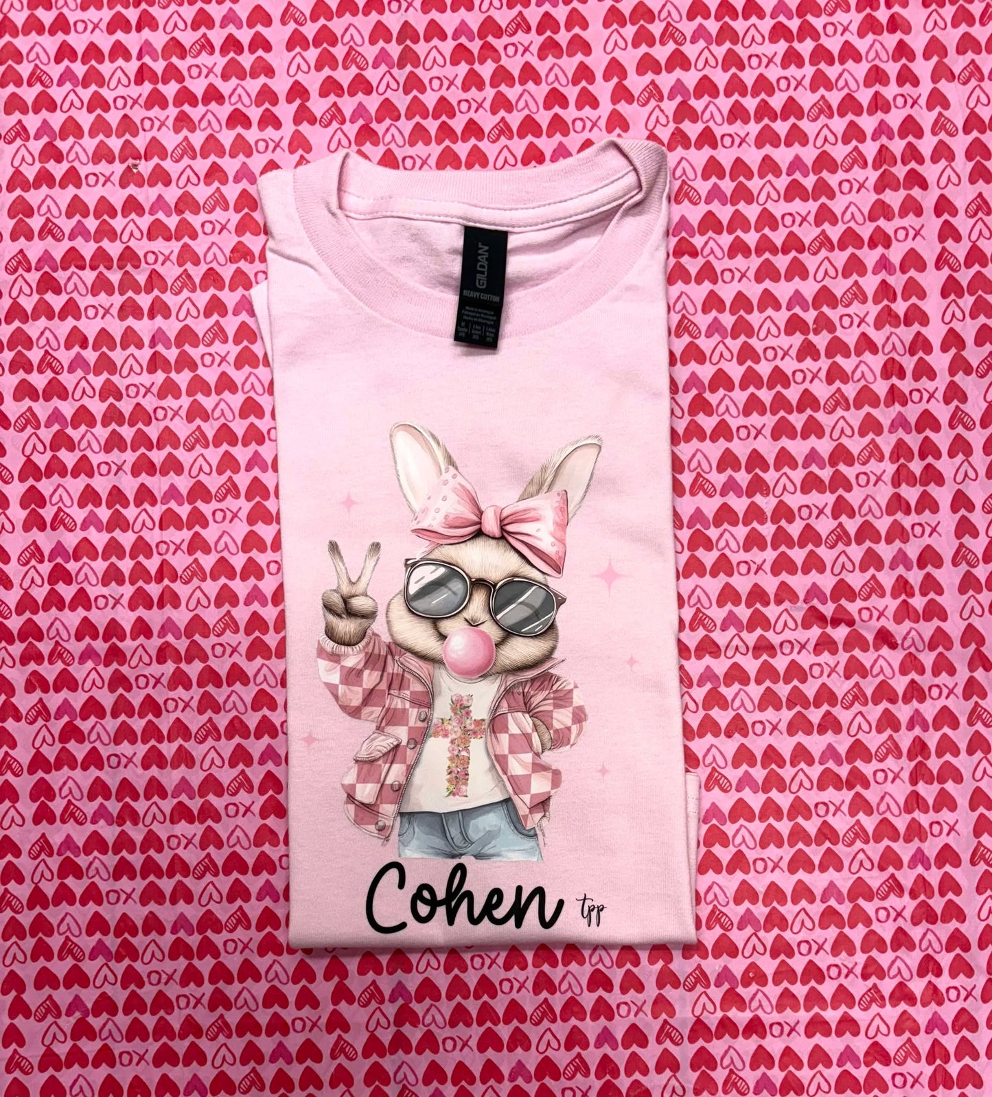 Rabbit with Peace Sign & Glasses - WITH NAME - T SHIRT- (Gildan)