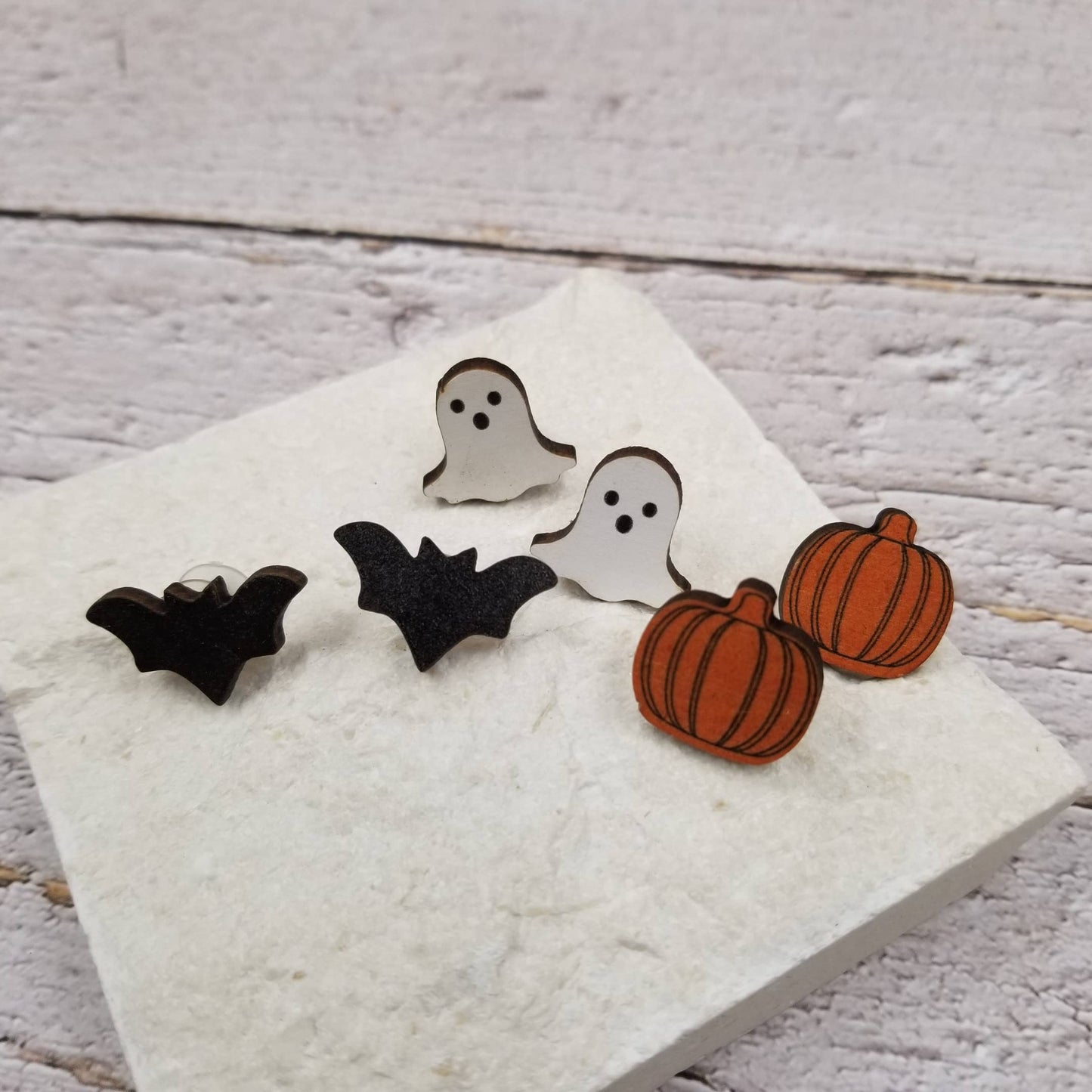 Treasure Wholesale - Halloween Ghost Pumpkin Bat Earrings TW829