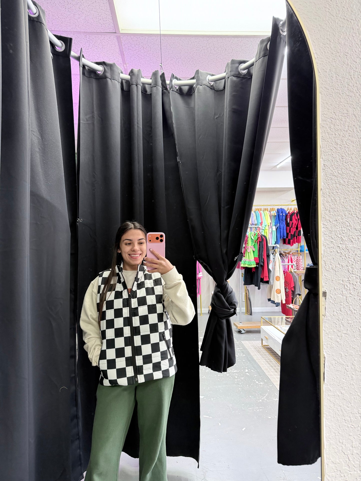 PUFFER VEST-BLACK CHECKERED 121725bri