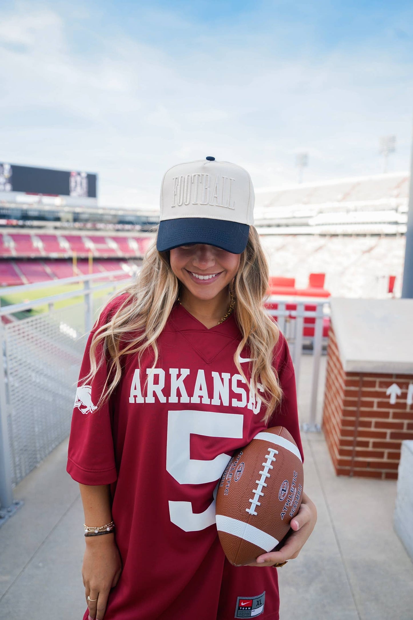FOOTBALL - Neutral Vintage Trucker Hat-101125b5
