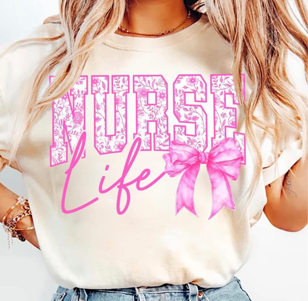 Nurse Life with Bow - T SHIRT (Gildan)