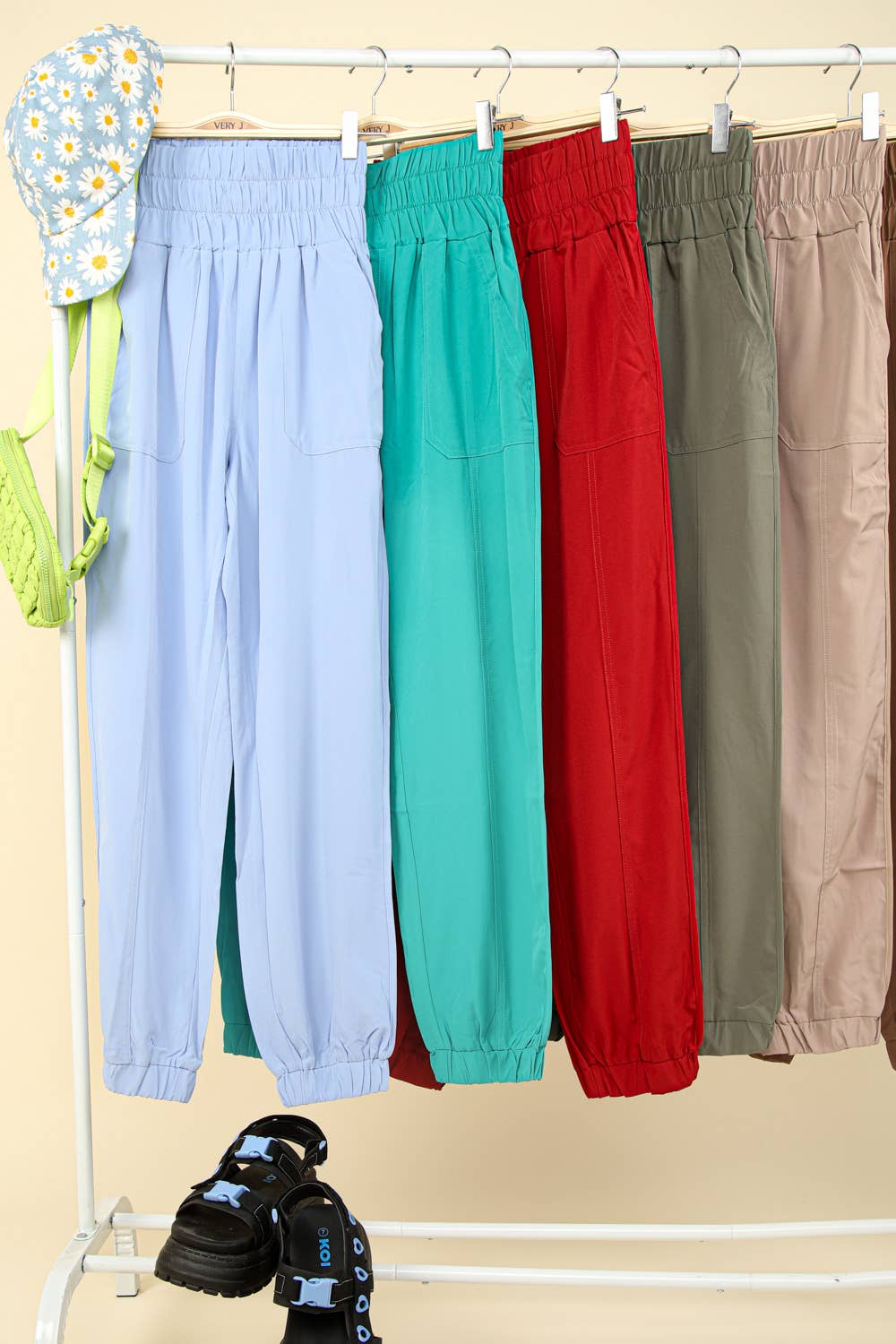 High Waisted Cargo Active Joggers w/ Pockets NP70063