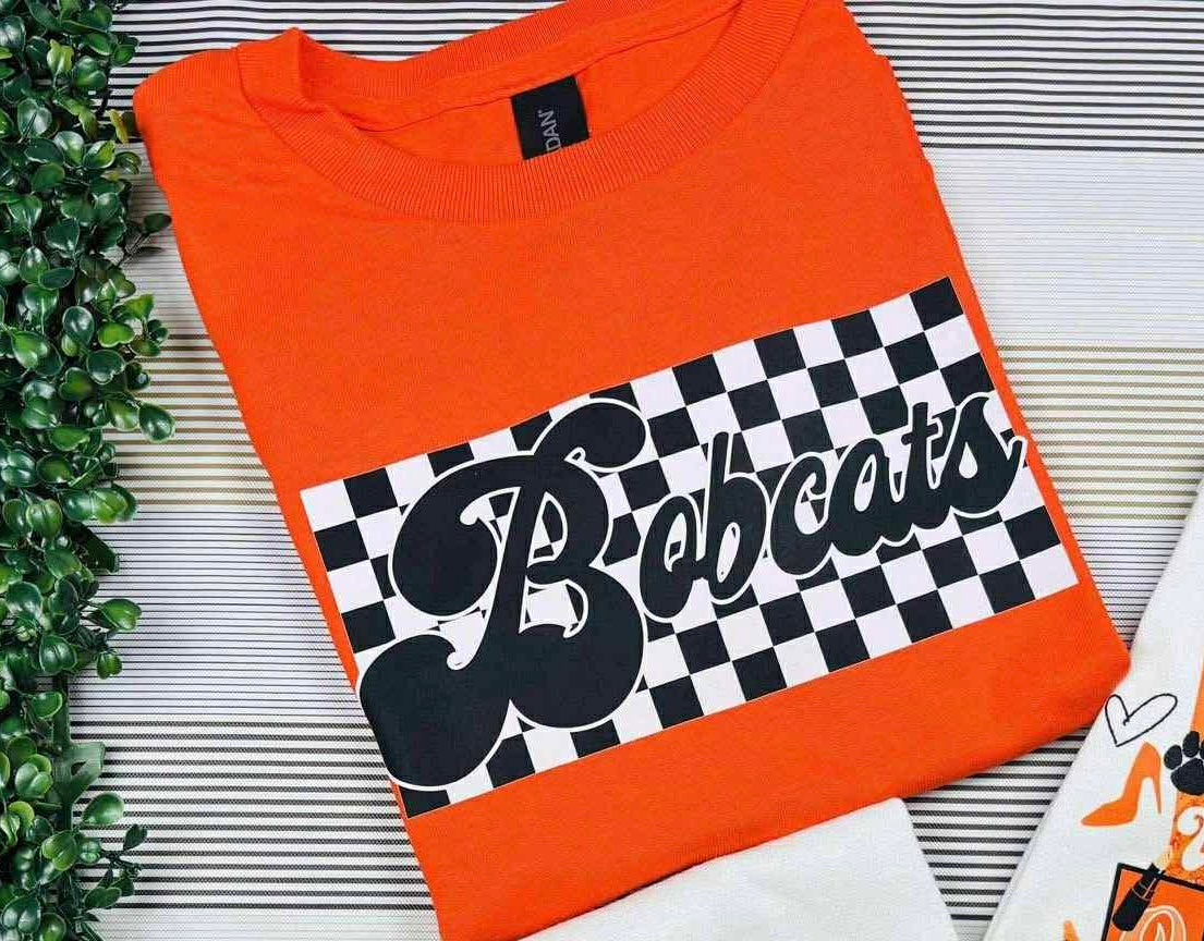 Bobcats on B&W Checkered Background - T SHIRT - (Jerzee/Gildan)