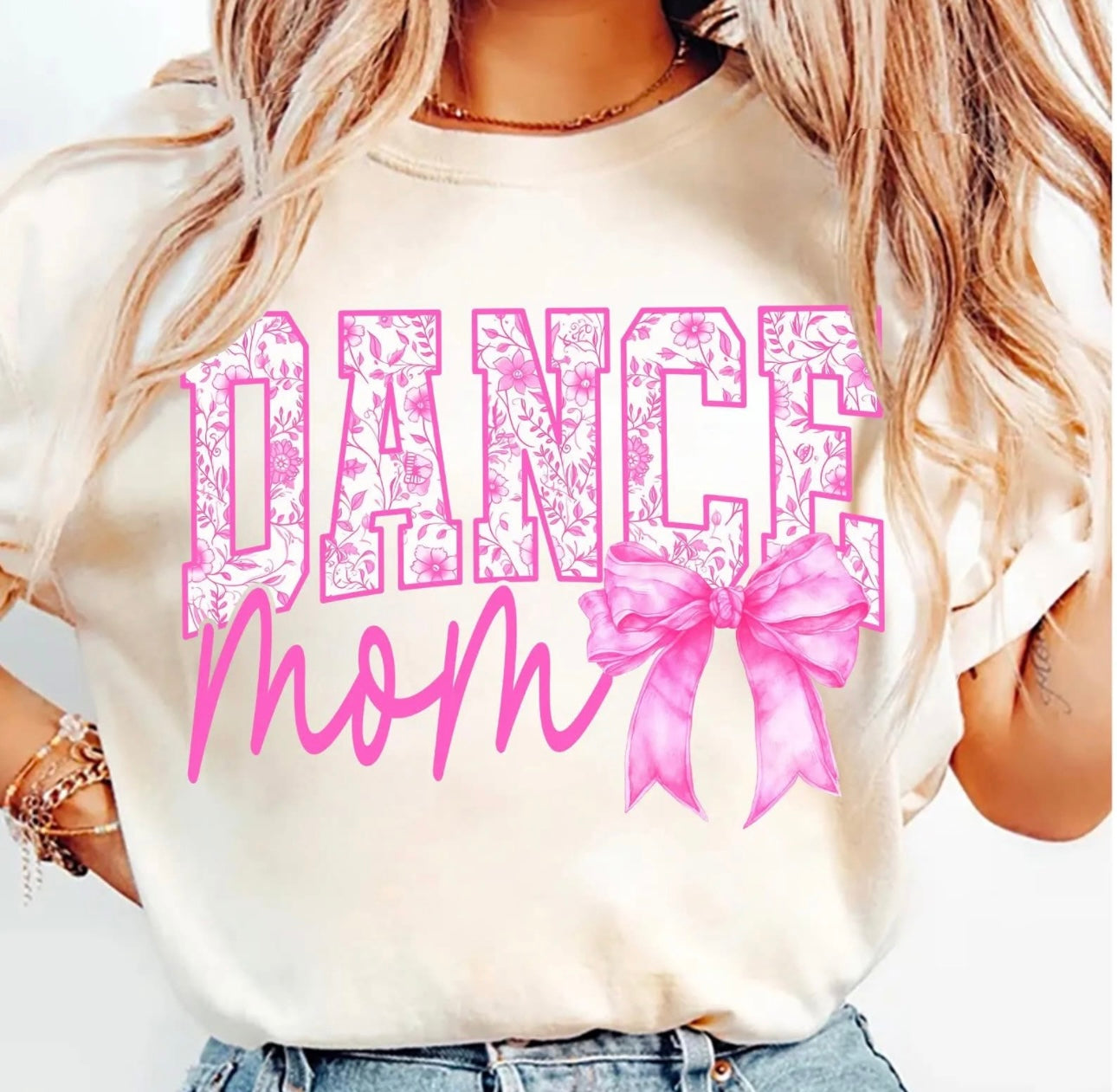 Dance Mom & Ribbon - T SHIRT (Gildan)