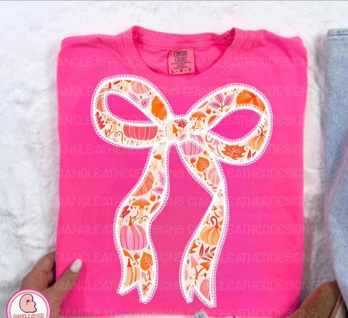 Pumpkin Bow - T SHIRT - (Jerzee/Gildan)