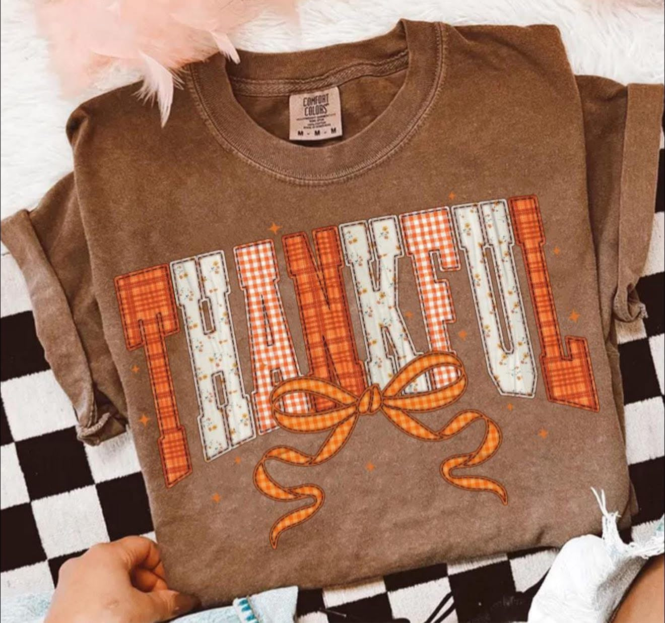 Thankful - Fall Vibes with Bow - T SHIRT - (Jerzee/Gildan)