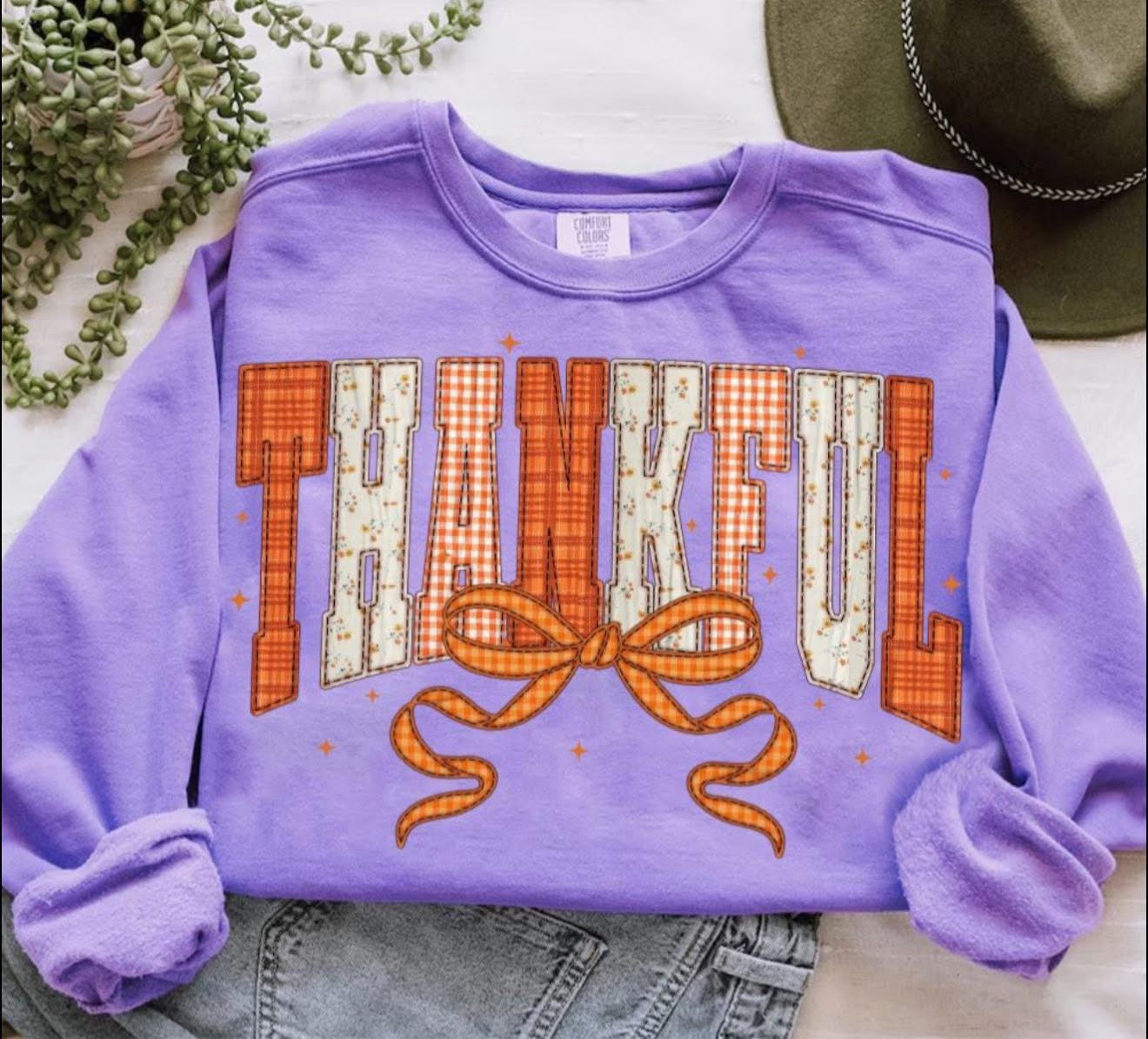 Thankful - Fall Vibes with Bow - T SHIRT - (Jerzee/Gildan)