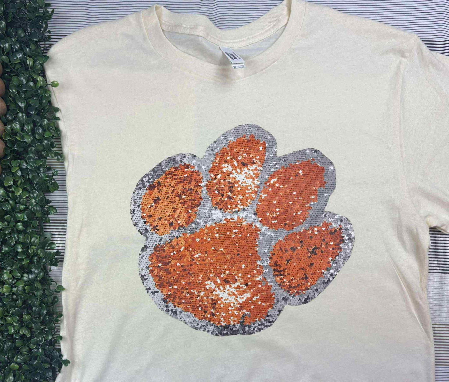 Orangefield Bobcats Sequin Paw (silver & orange) - T SHIRT - (Jerzee/Gildan)