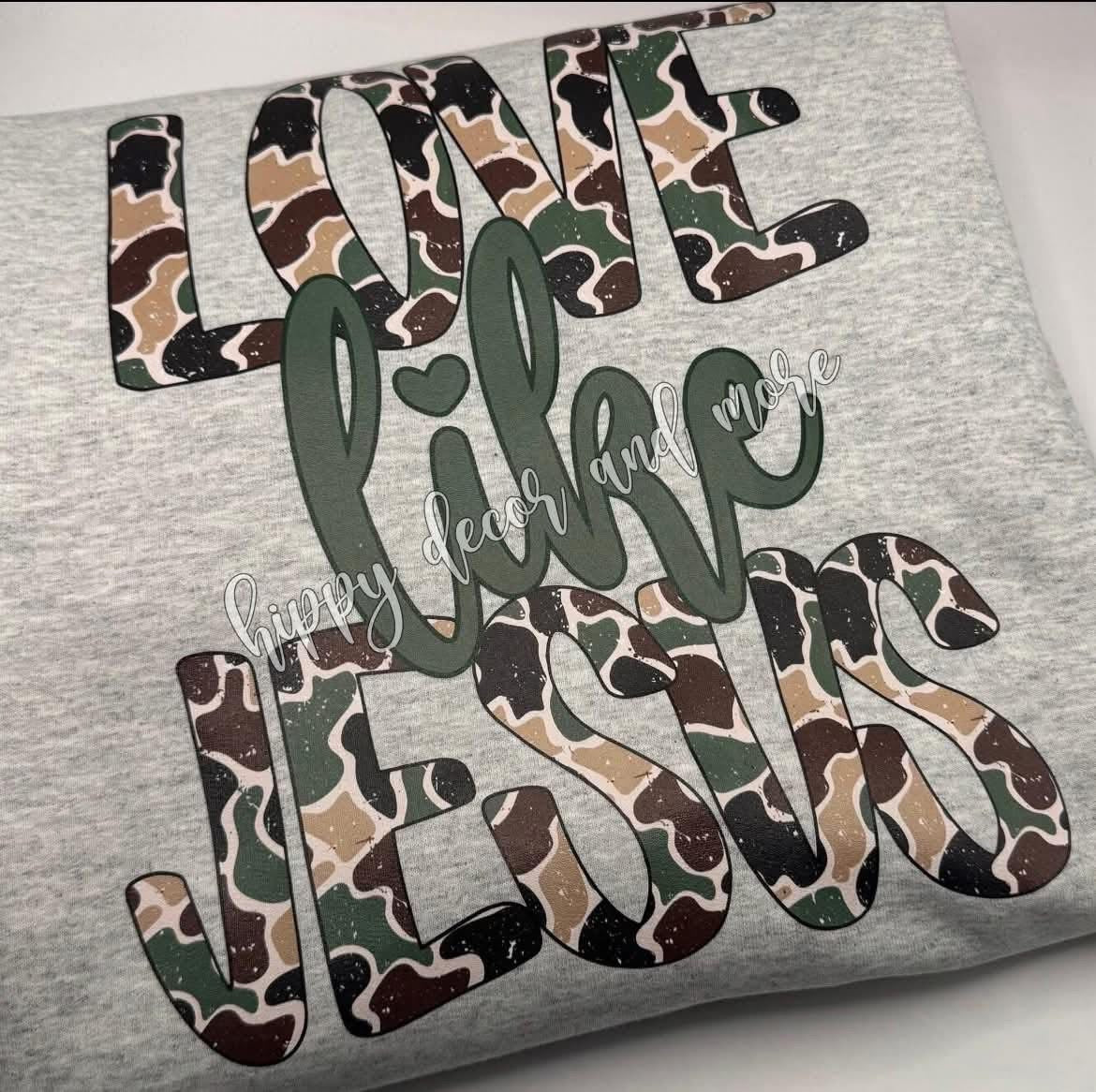 Camo Love Like Jesus - T SHIRT - (Gildan/Jerzee)