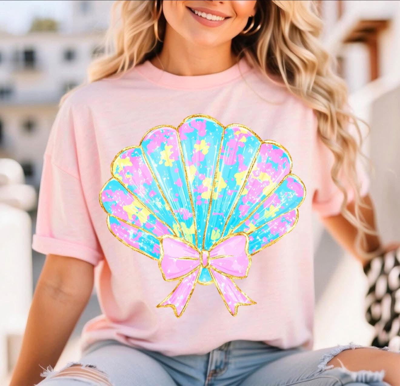 Watercolor Seashell - T SHIRT- (Comfort Color)