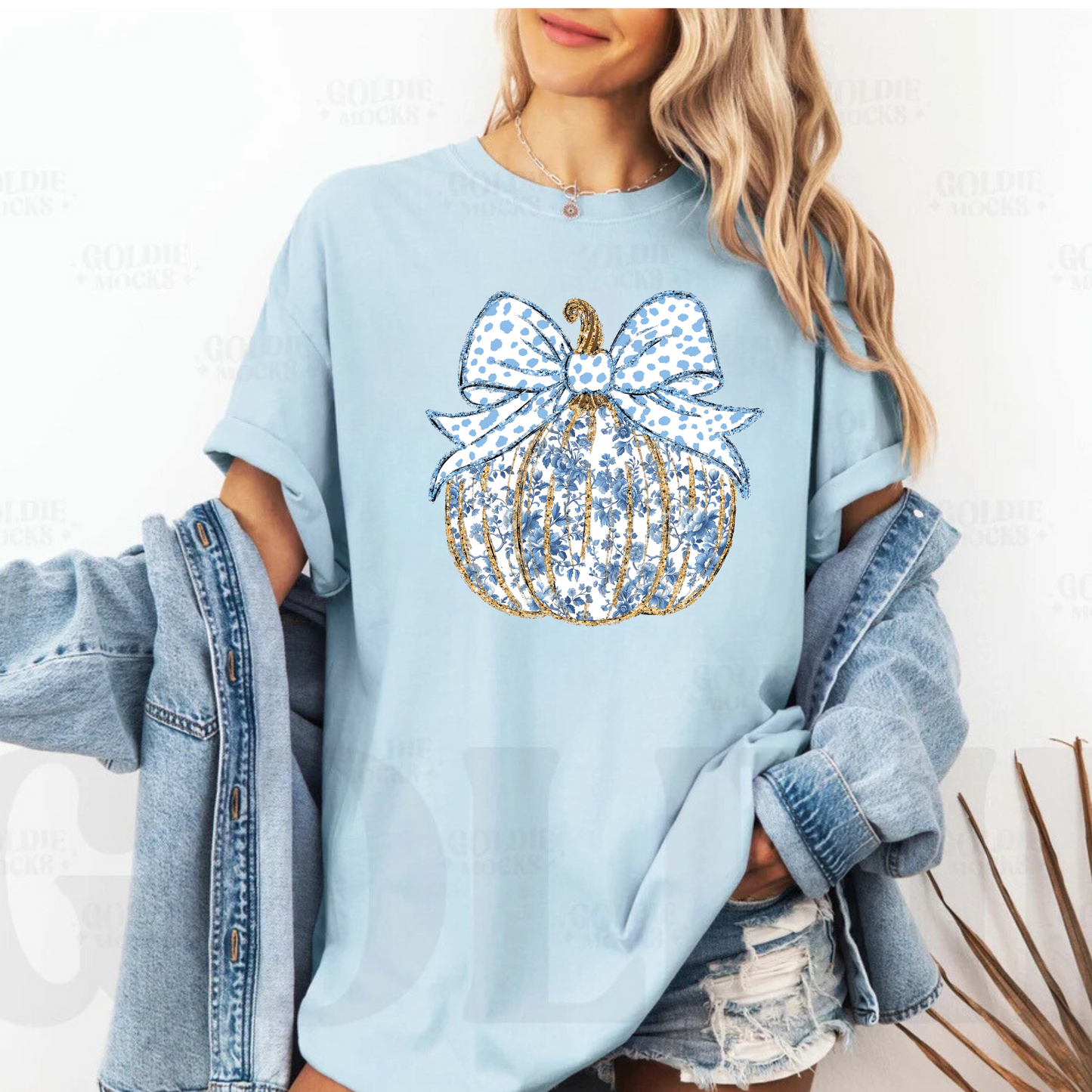Blue and white pumpkin ( blue and white poka dot bow, blue and white flowers) T-shirt (cc) (b)