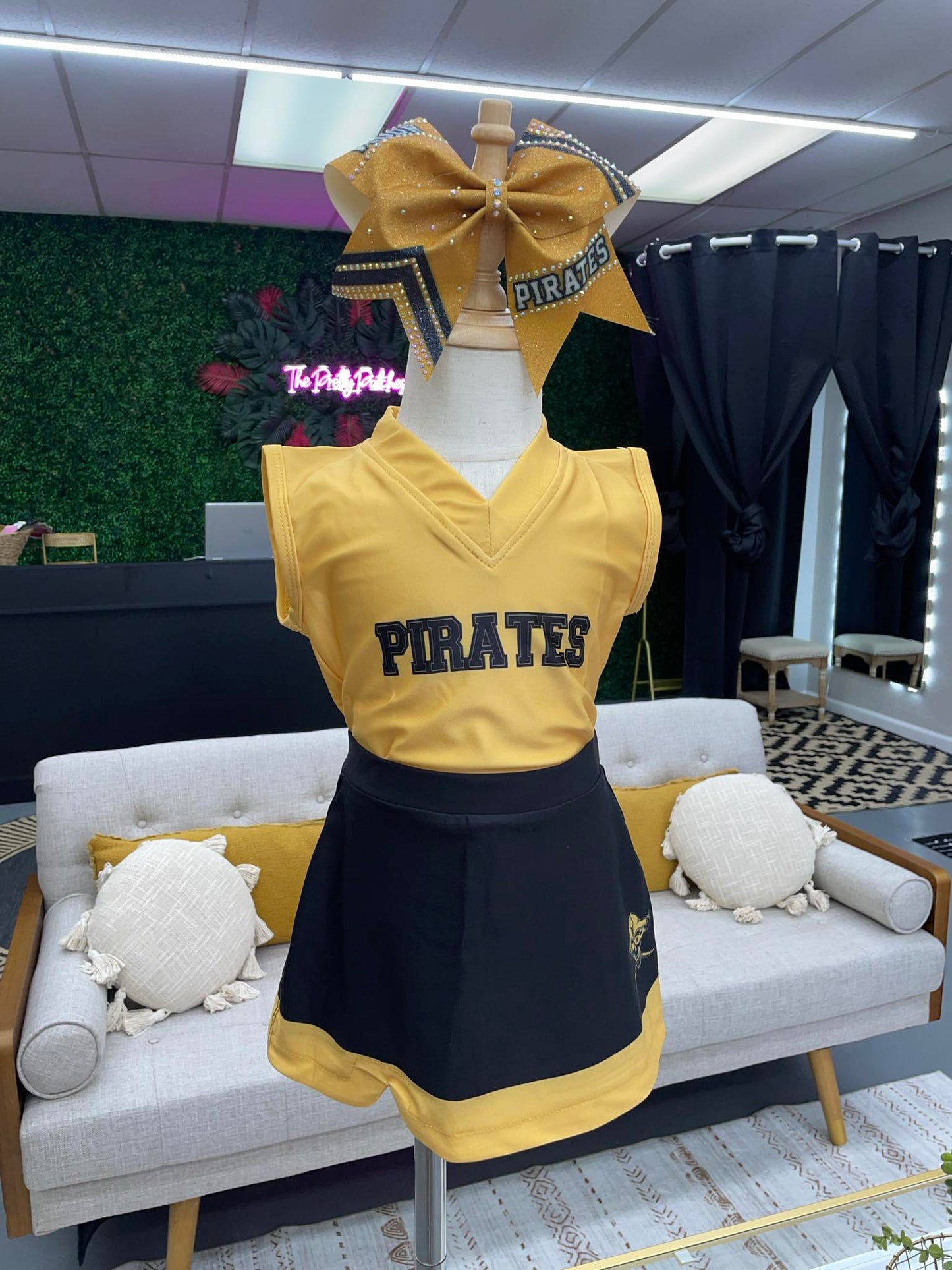 VIDOR PIRATES CHEER UNIFORM