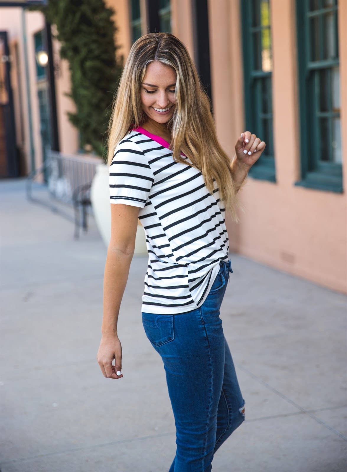 Contrast V-neck Patterned Reese Top 989809
