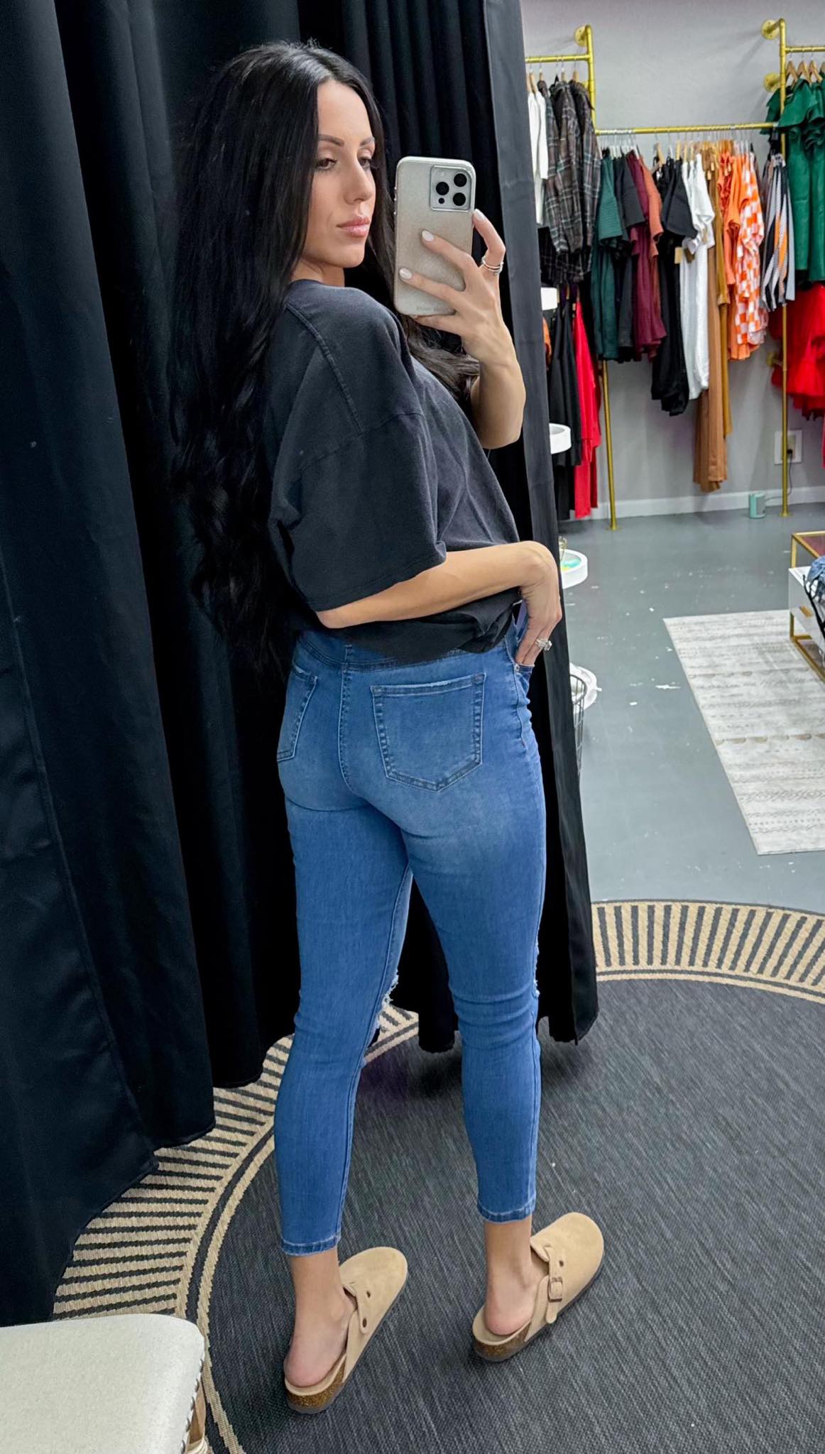 HIGH RISE MINOR RIP N REPAIR WHISKERS DENIM JEANS HRM38