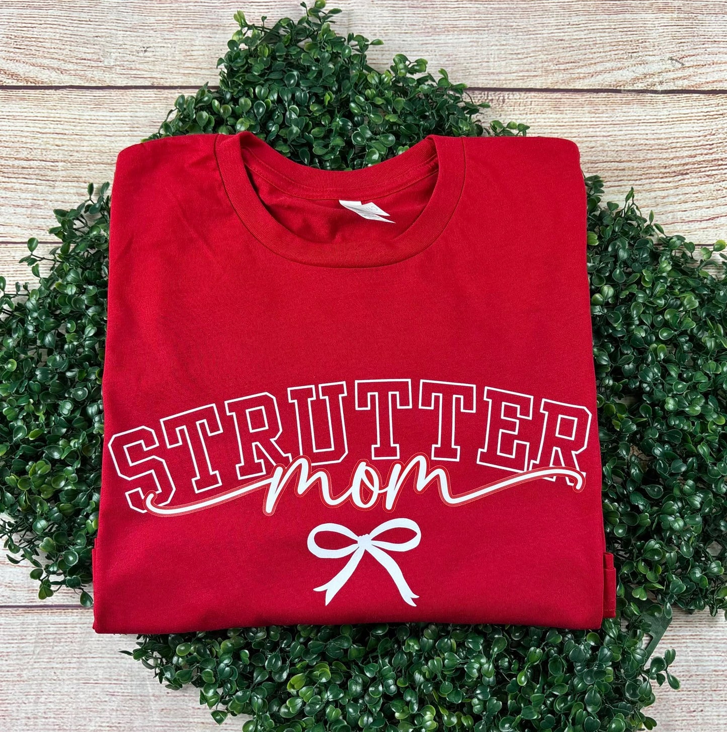 Strutter Mom - T SHIRT - (Comfort Color)