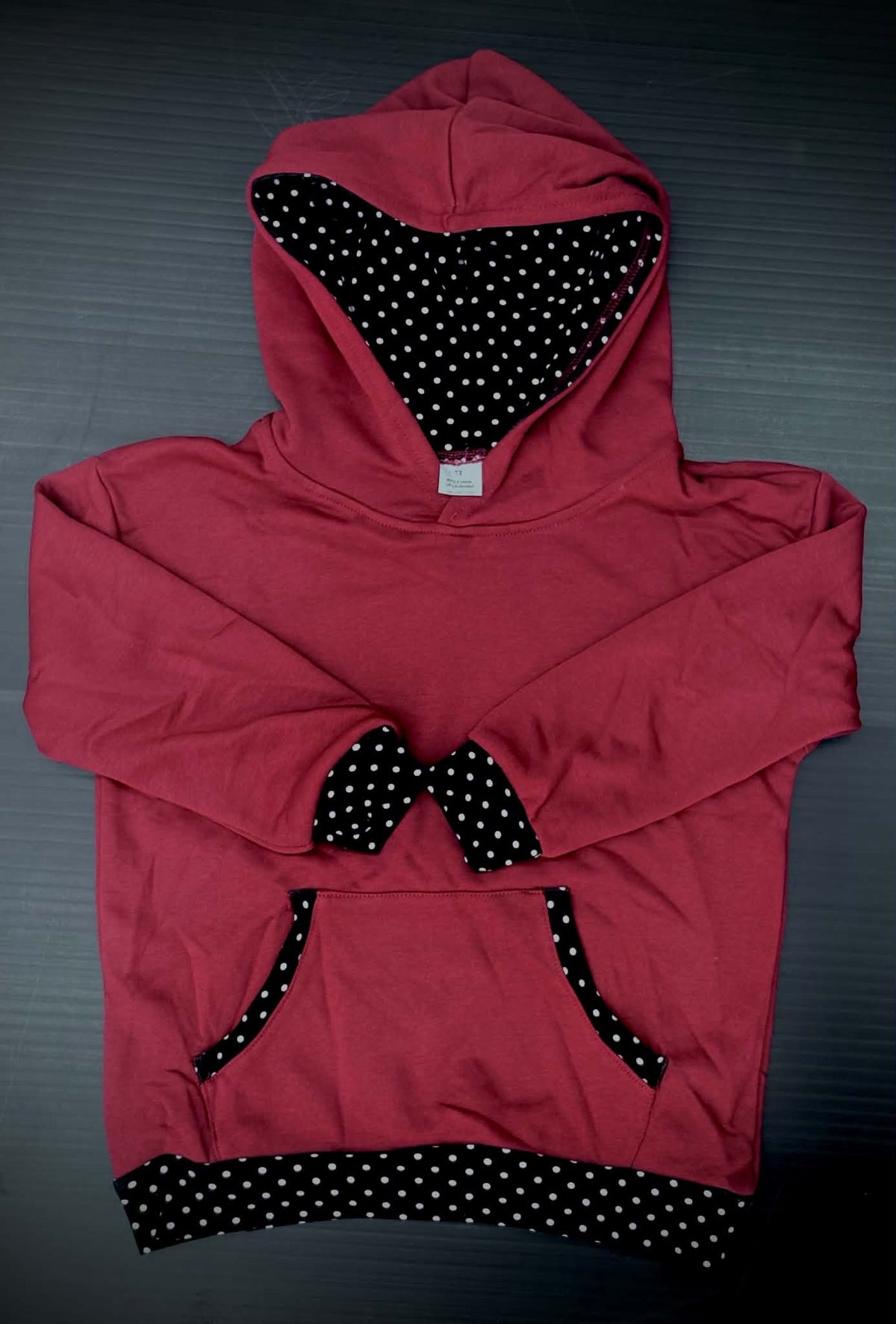 POLKA DOT HOODIE- (MAROON BASE/ BLACK AND WHITE POLKA DOT BORDER) - YOUTH- INSTORE 071726LW