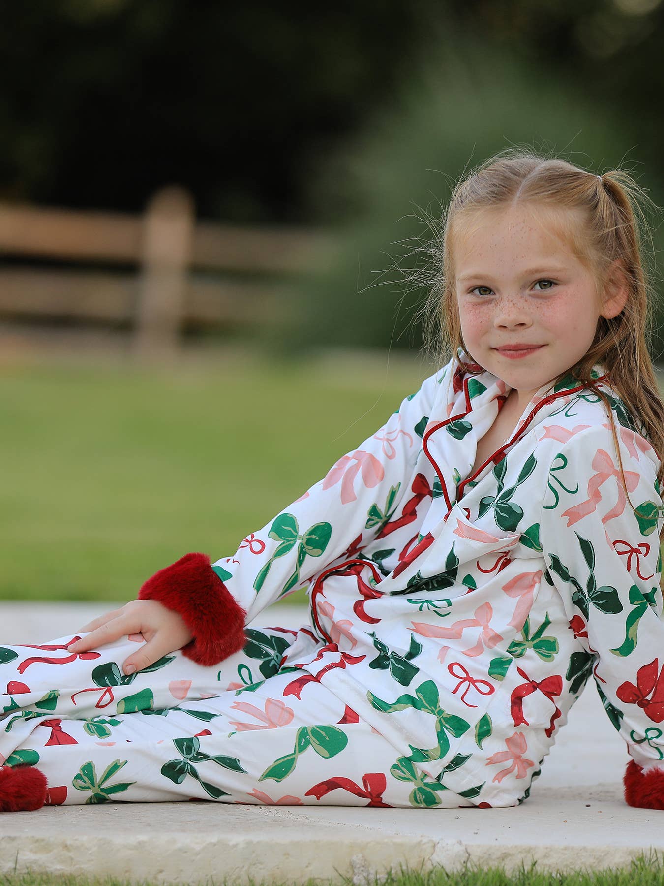 Holiday Bow Print Christmas Pajama Set – Girls Cozy Red Trim Sleepwear 103025AS