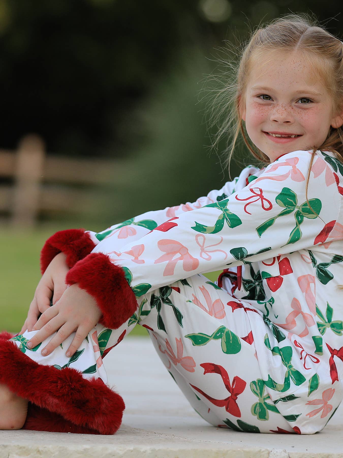 Holiday Bow Print Christmas Pajama Set – Girls Cozy Red Trim Sleepwear 103025AS