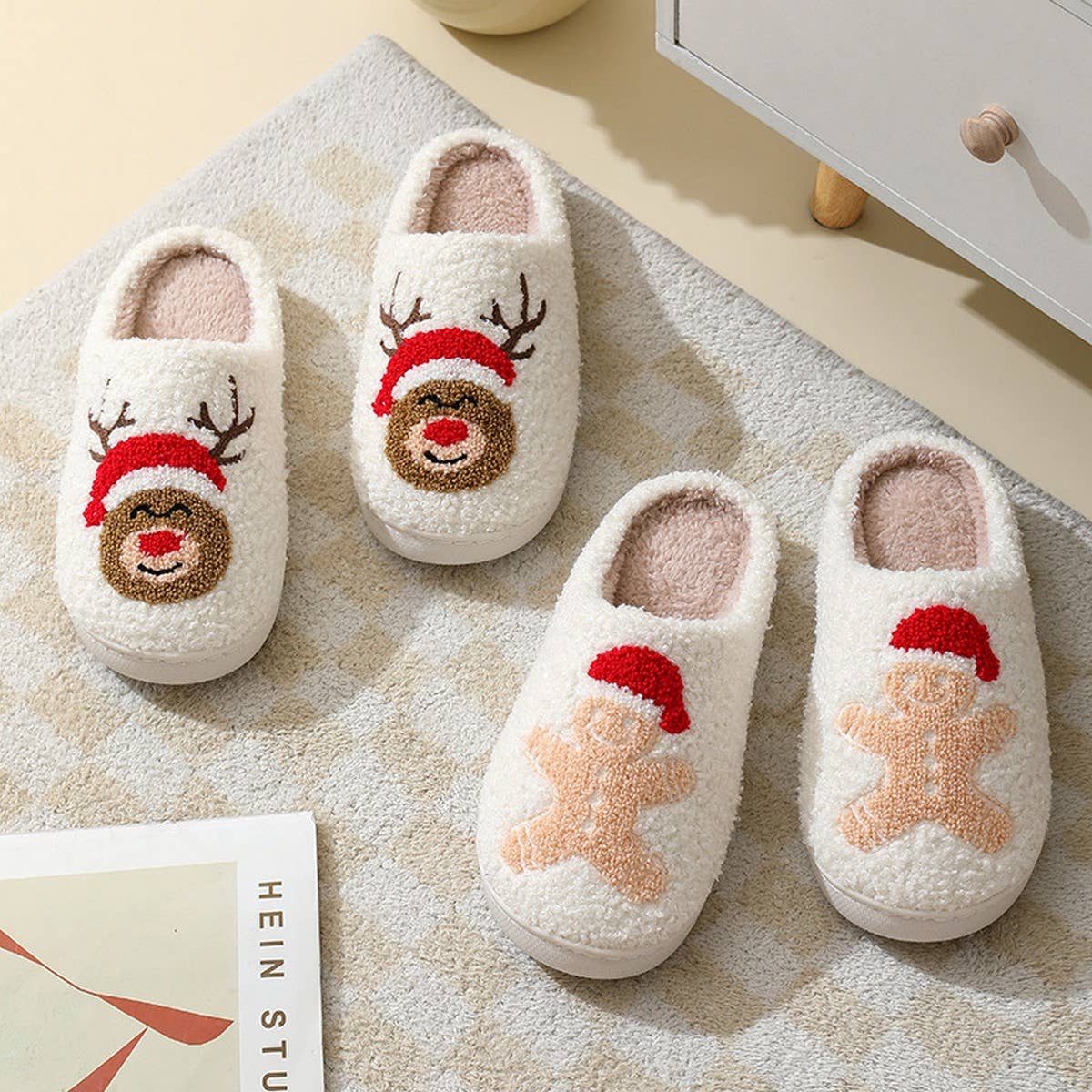 DEER PATTERNED SLIPPERS-120825br