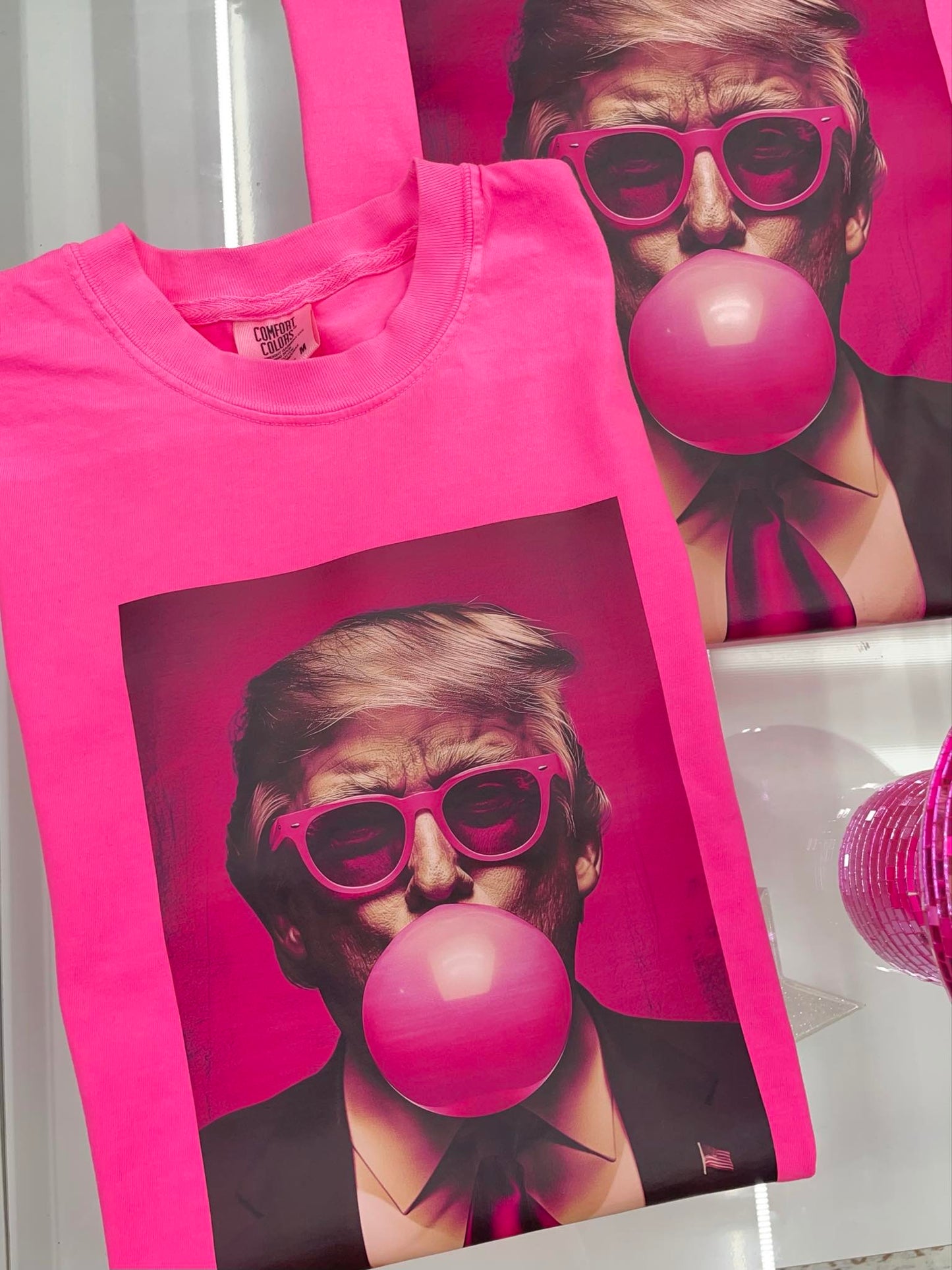 PINK BUBBLEGUM AND TRUMP TEE (cc) (b)