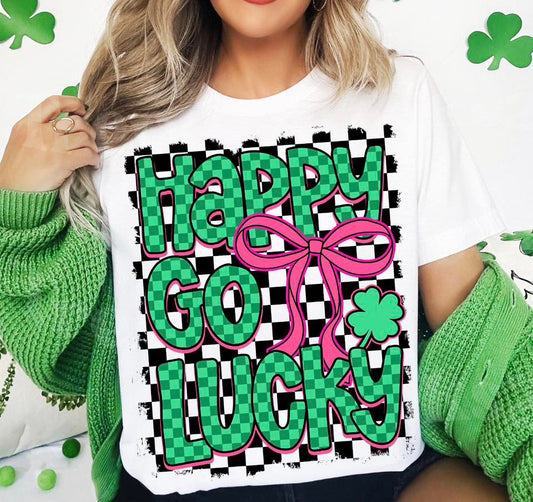 Happy Go Lucky 🍀🩷- T SHIRT- (GILDAN/LAT)
