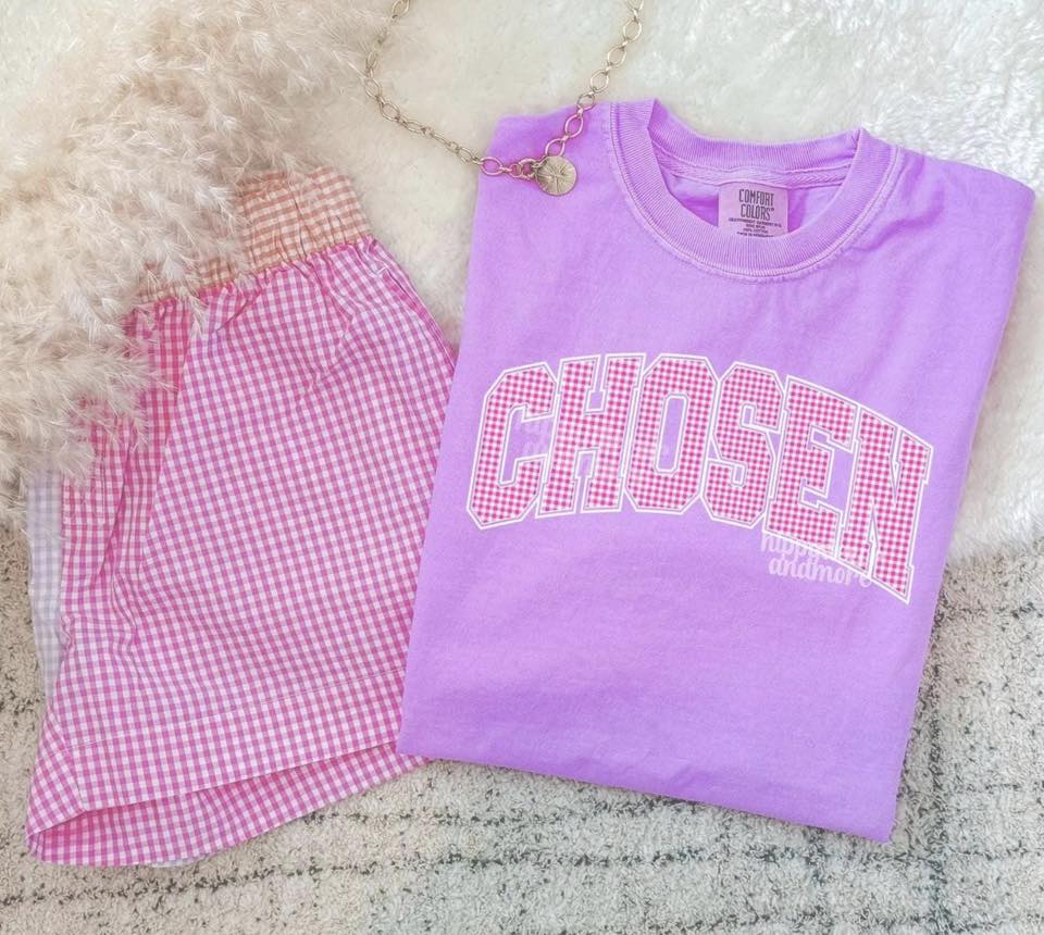 Pink Gingham Chosen 🩷- TSHIRT- (COMFORT COLOR/BELLA)