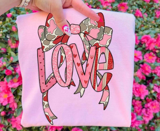 Camo Valentines Bow Love - TSHIRT- (GILDAN/JERZEES)