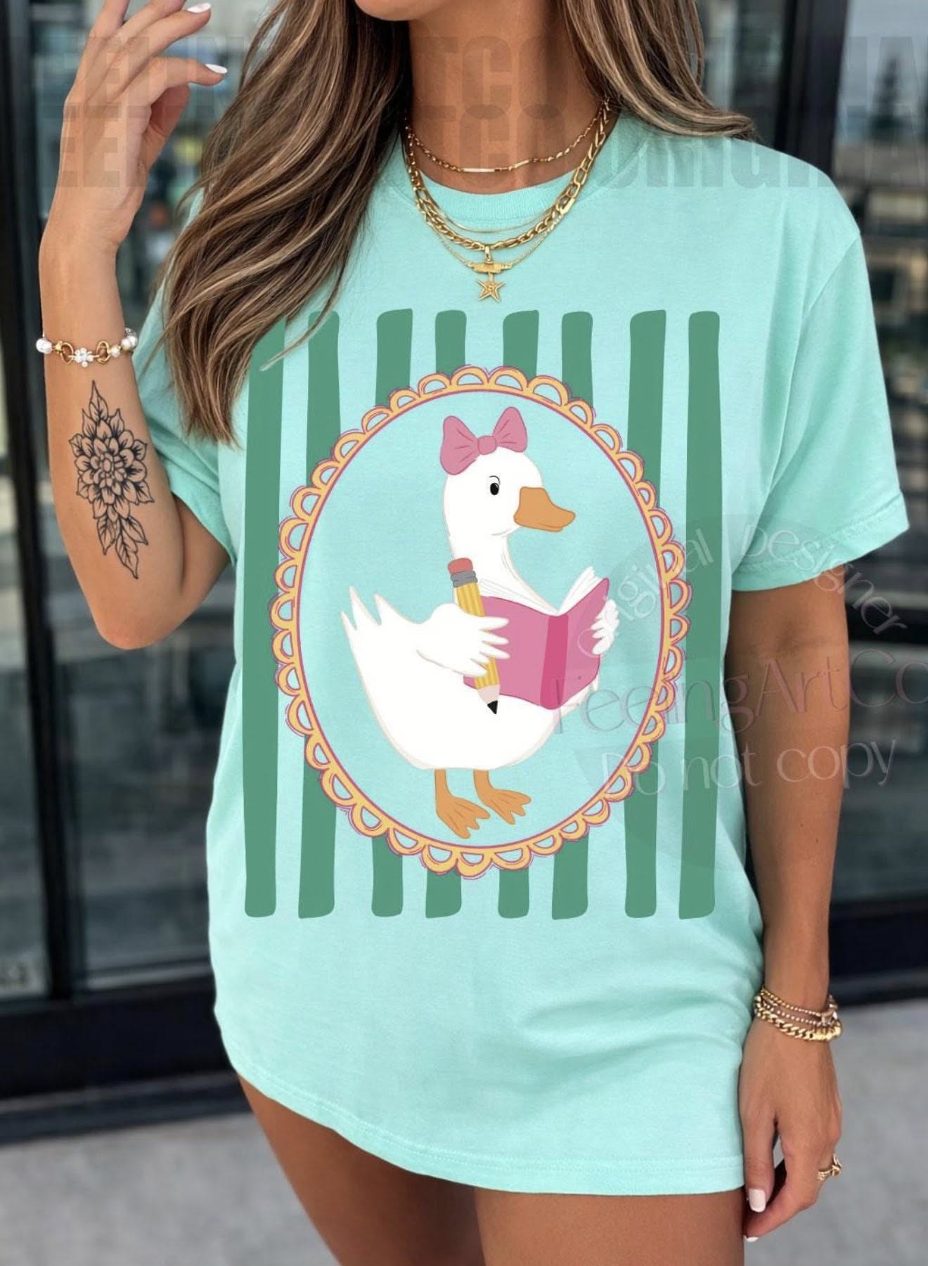 Teacher Goose 🪿 - T SHIRT - (GILDAN/JEREEZ)04.15.26 jb