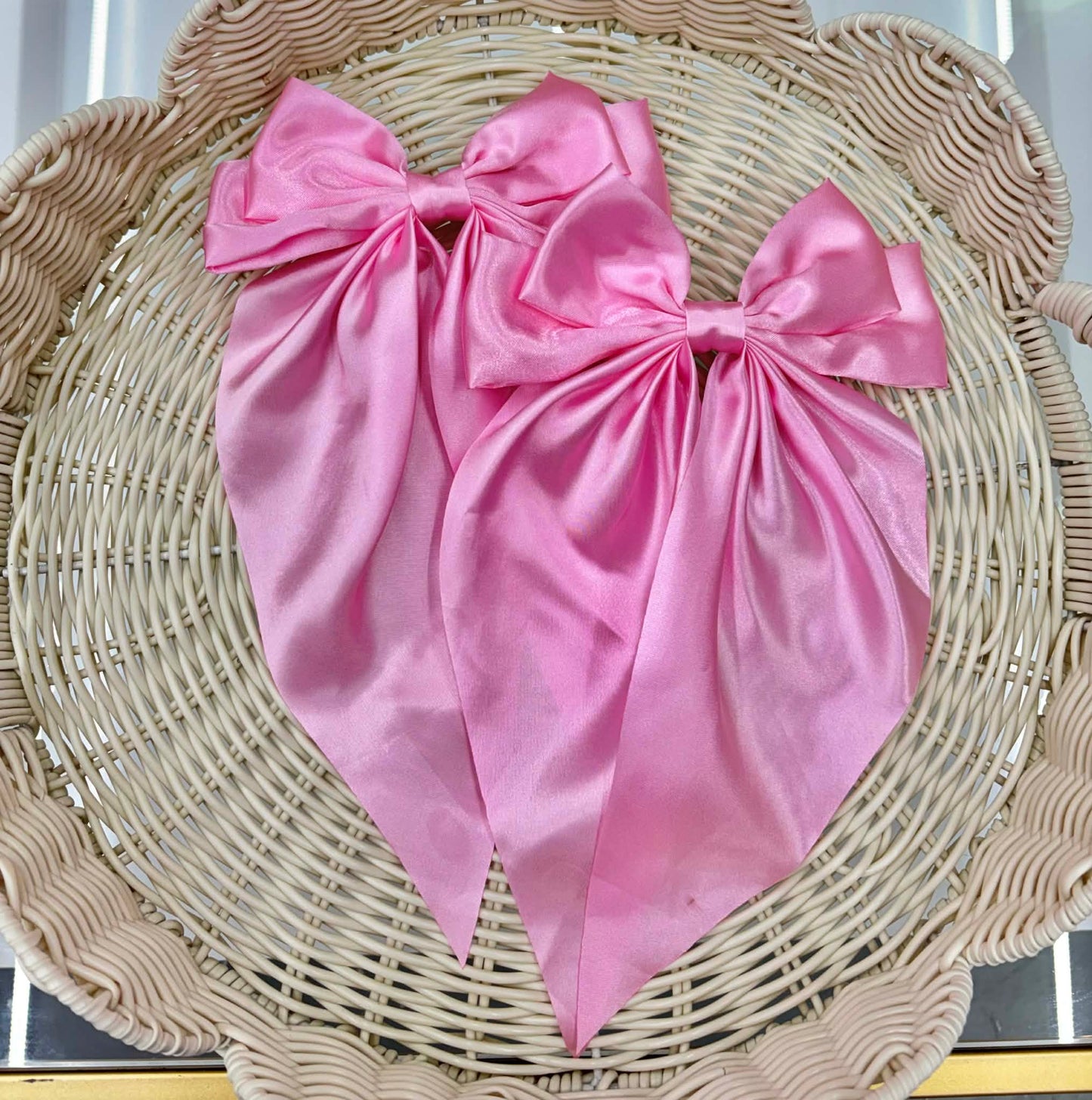 SILKY BOWS 03182026HR1