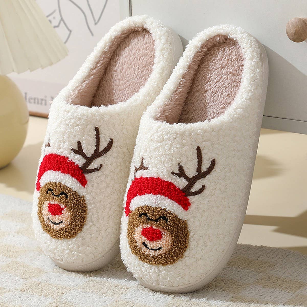 DEER PATTERNED SLIPPERS-120825br