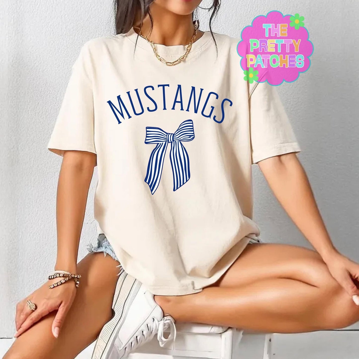 Mascot with Striped Bow (mustangs) -TSHIRT- (GILDAN)- 080426rw