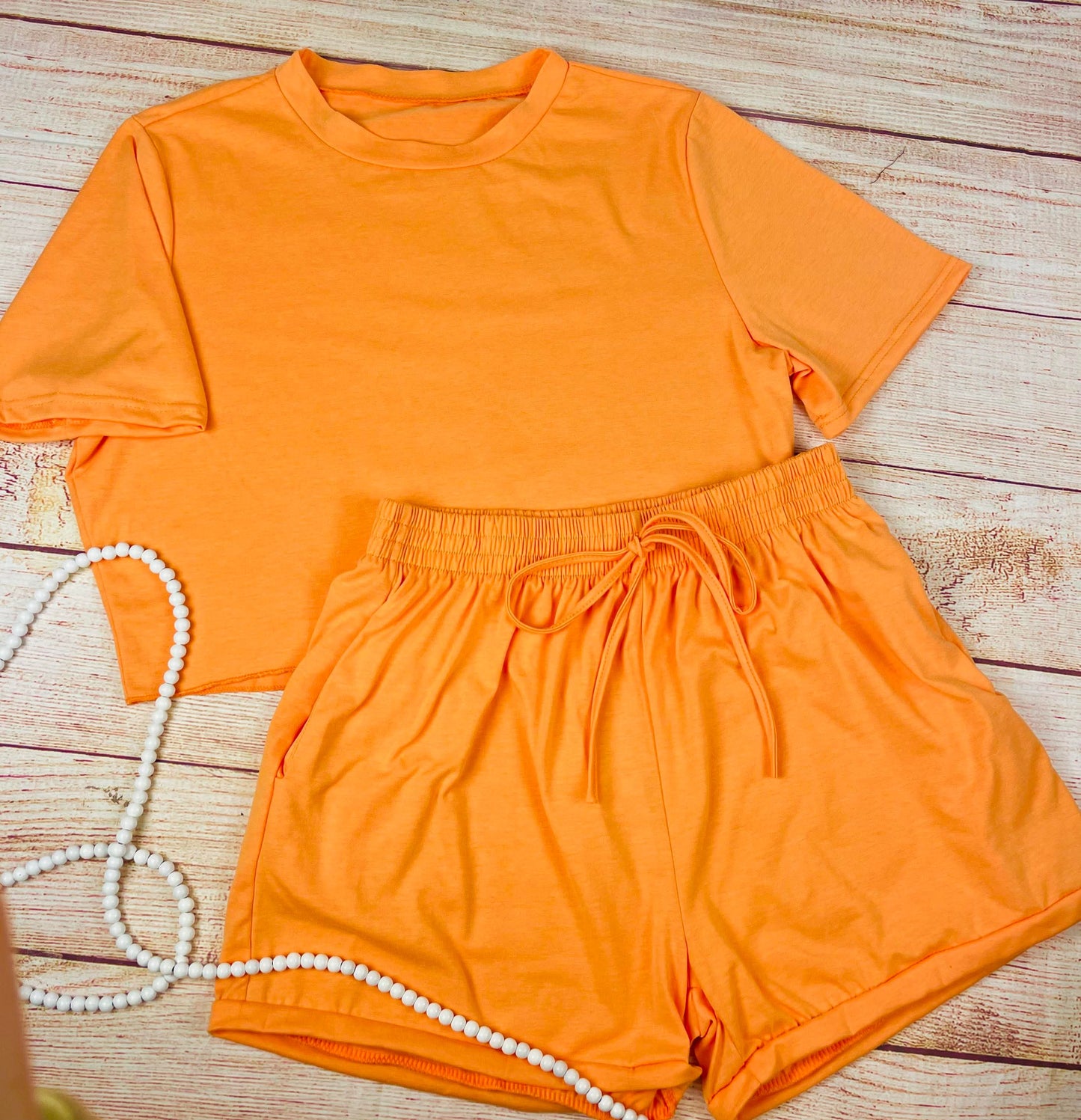 Colorful Women’s Cropped Tee and Drawstring Shorts Set BH89