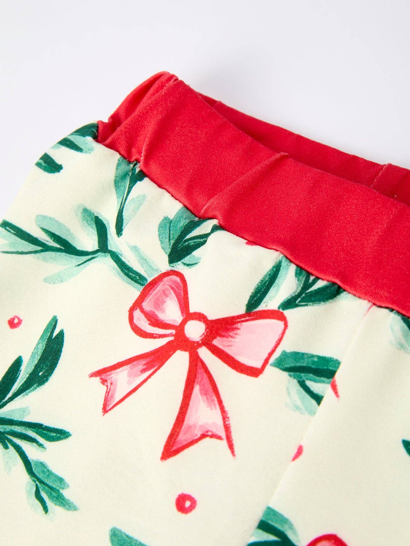 Rylee Faith Designs - Mommy & Me Christmas Bow and Holly Print Pajama Set-112525br