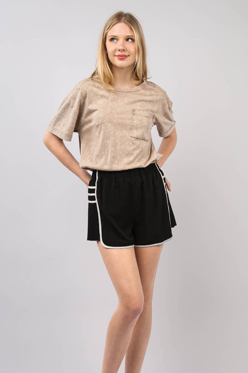 Side Pleated Detail Activewear Shorts NP70305