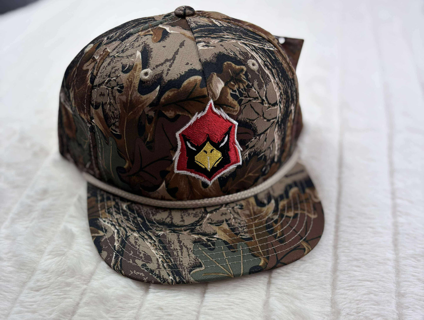 Real tree Cardinal camo logo