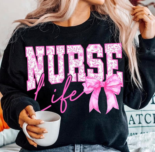 Nurse Life with Bow - T SHIRT (Gildan)