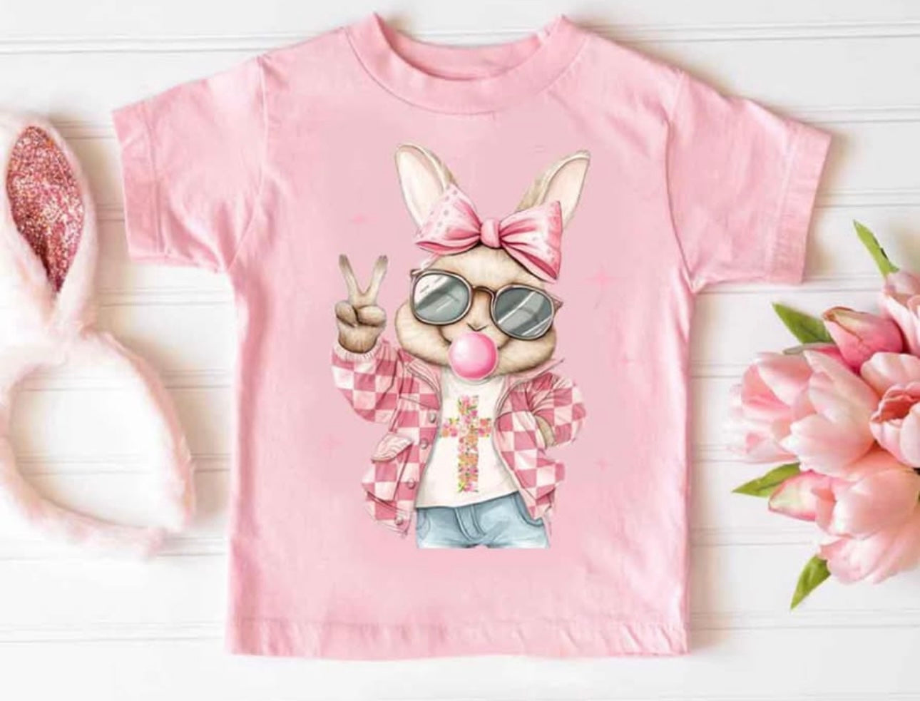 Rabbit with Peace Sign & Glasses - NO NAME - T SHIRT- (Gildan)