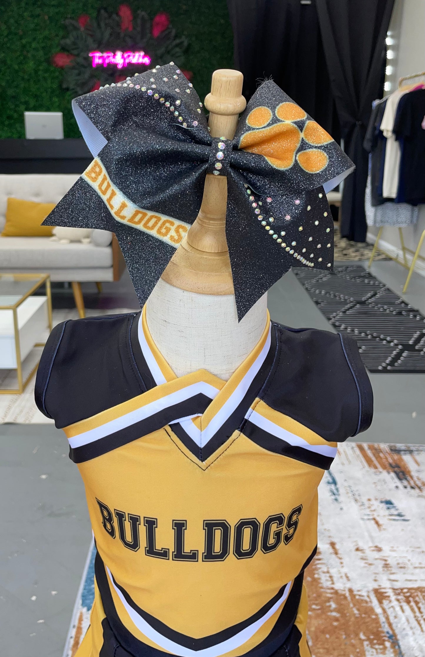 NEDERLAND BULLDOGS (PAW PRINT)