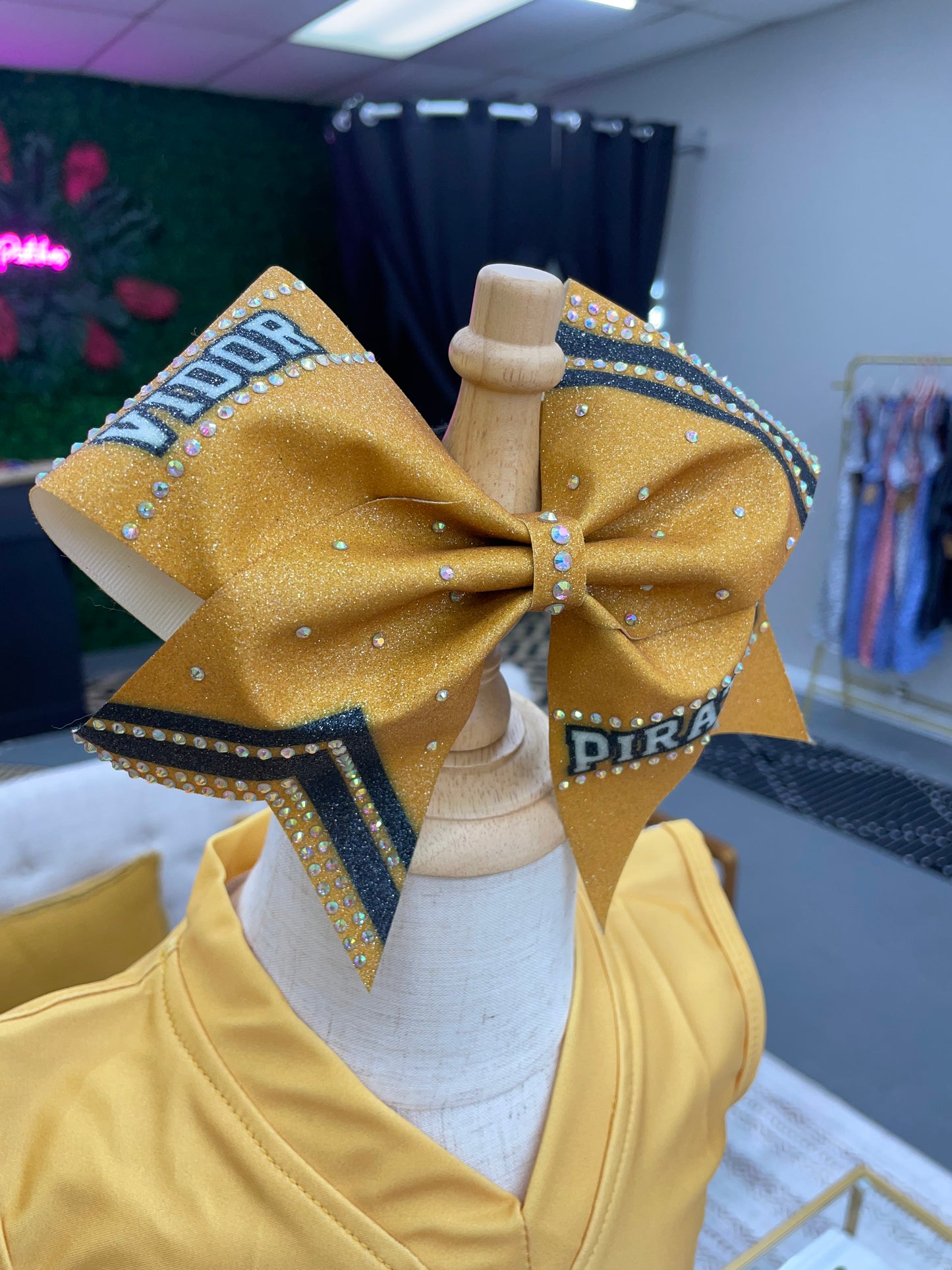 VIDOR CHEER BOW