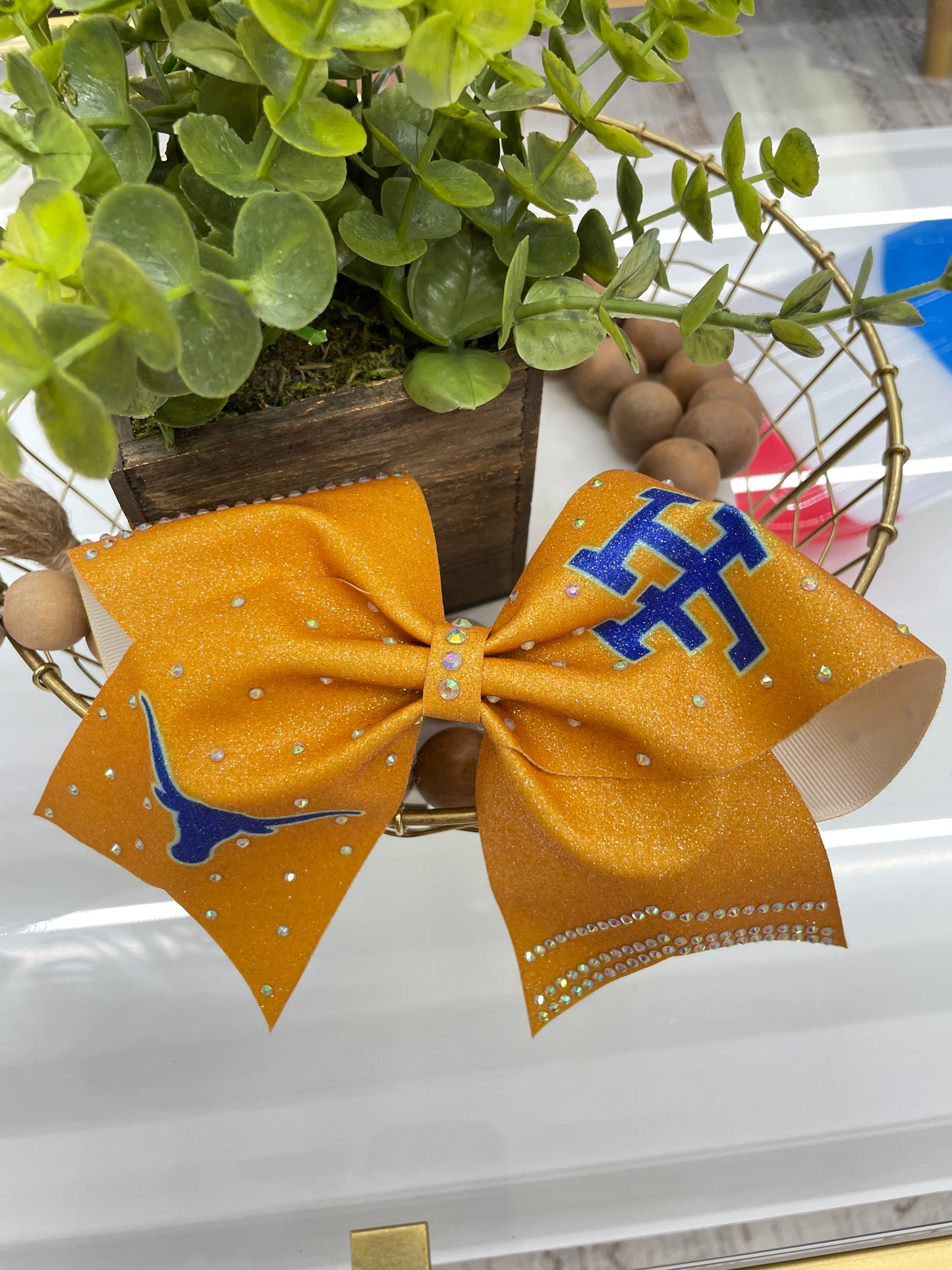 HAMPSHIRE FANNET LONGHORNS CHEER BOW