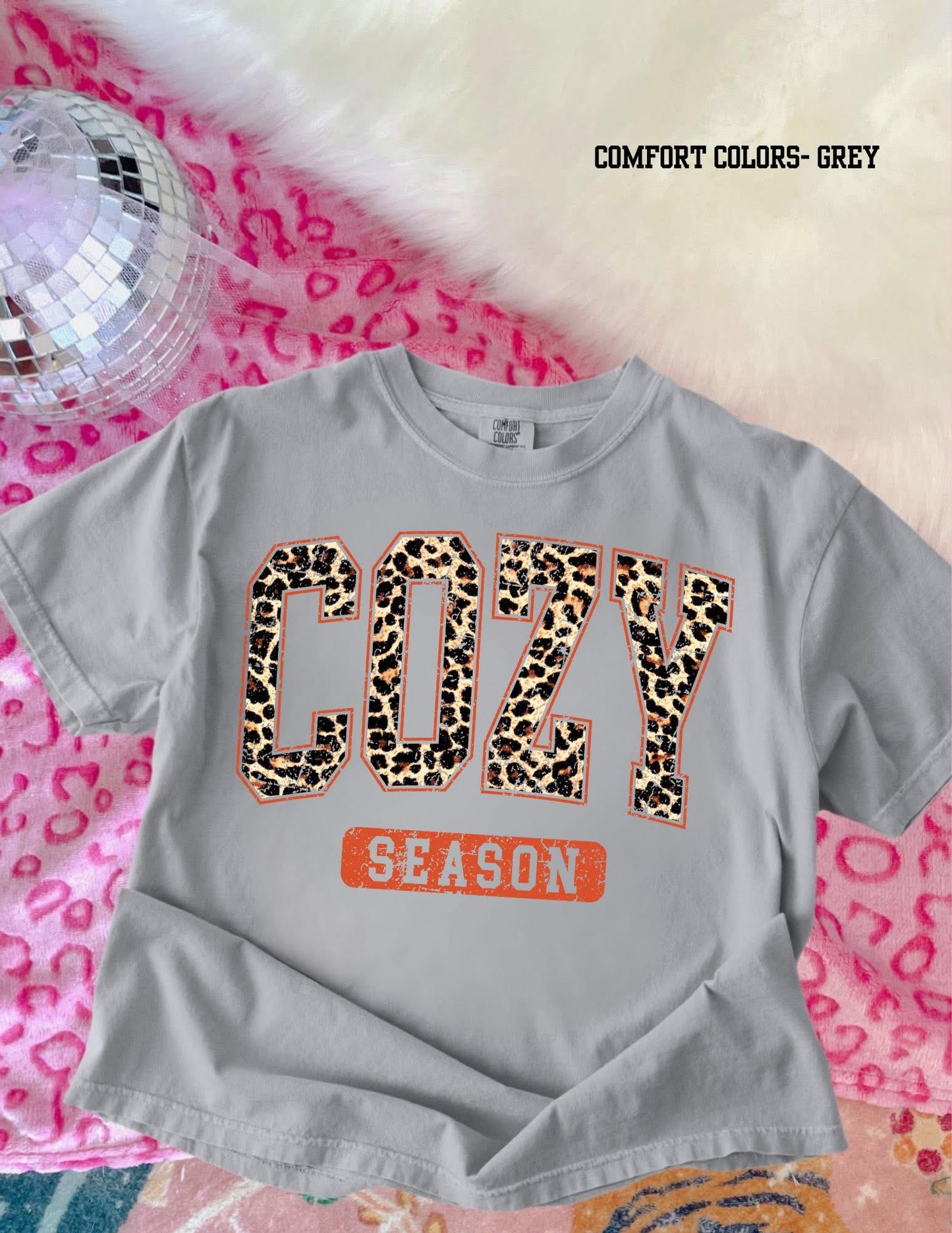 Leopard Print Cozy Season - T SHIRT - (Jerzee/Gildan)