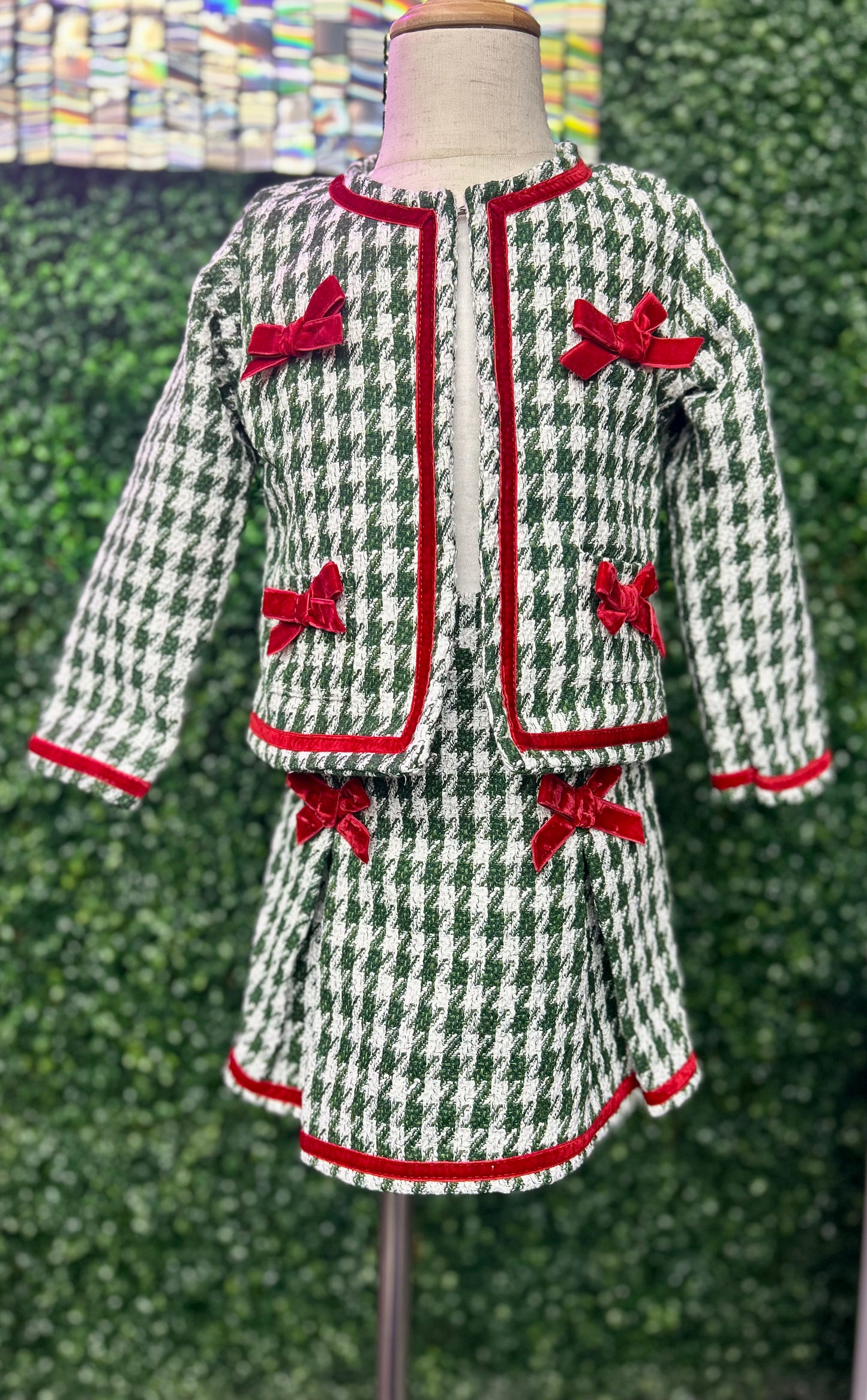 White and Green with Red Blows Blazer and Pleated Skirt Set- 111825br