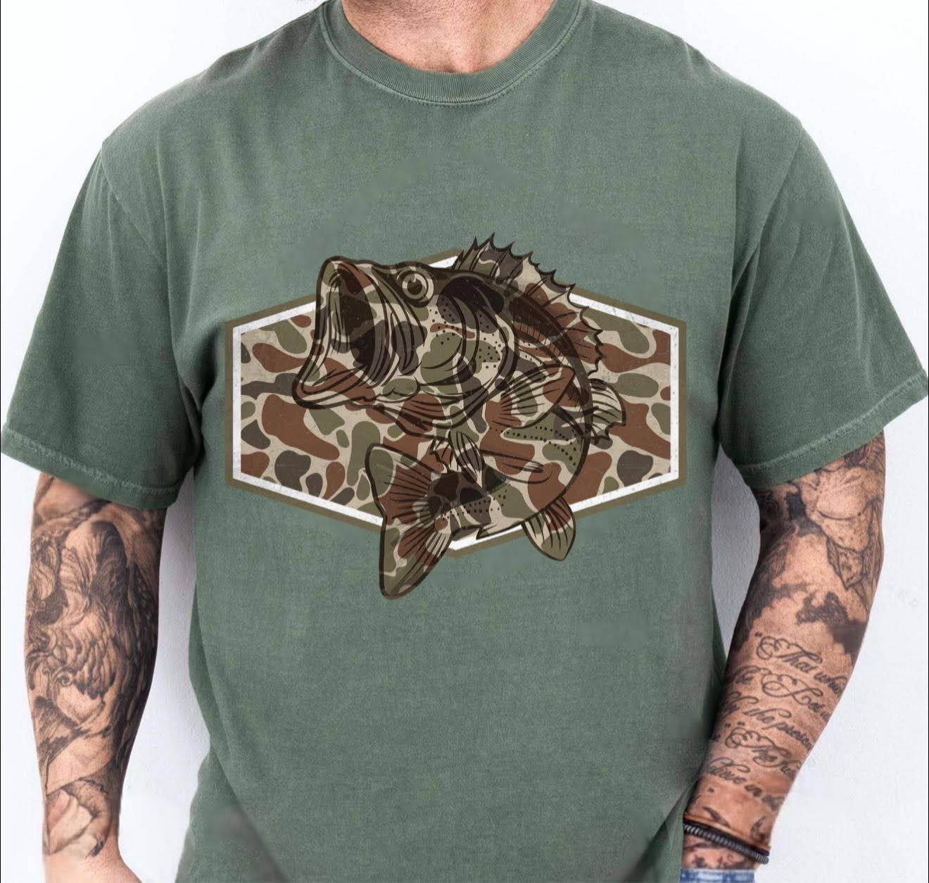 Bass Fish with Camo Background - T SHIRT - (Jerzee/Gildan)
