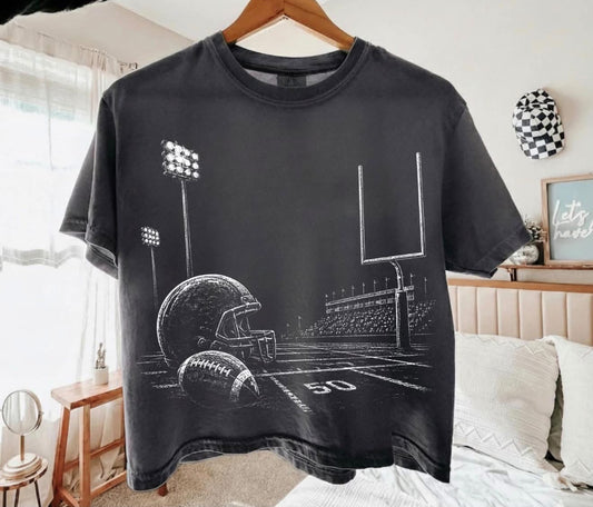 VINTAGE FIELD 🏈 910263(OVERSIZED IMAGE) -----( BOXY CROP) ---------- (COMFORT COLORS) - 091126KB