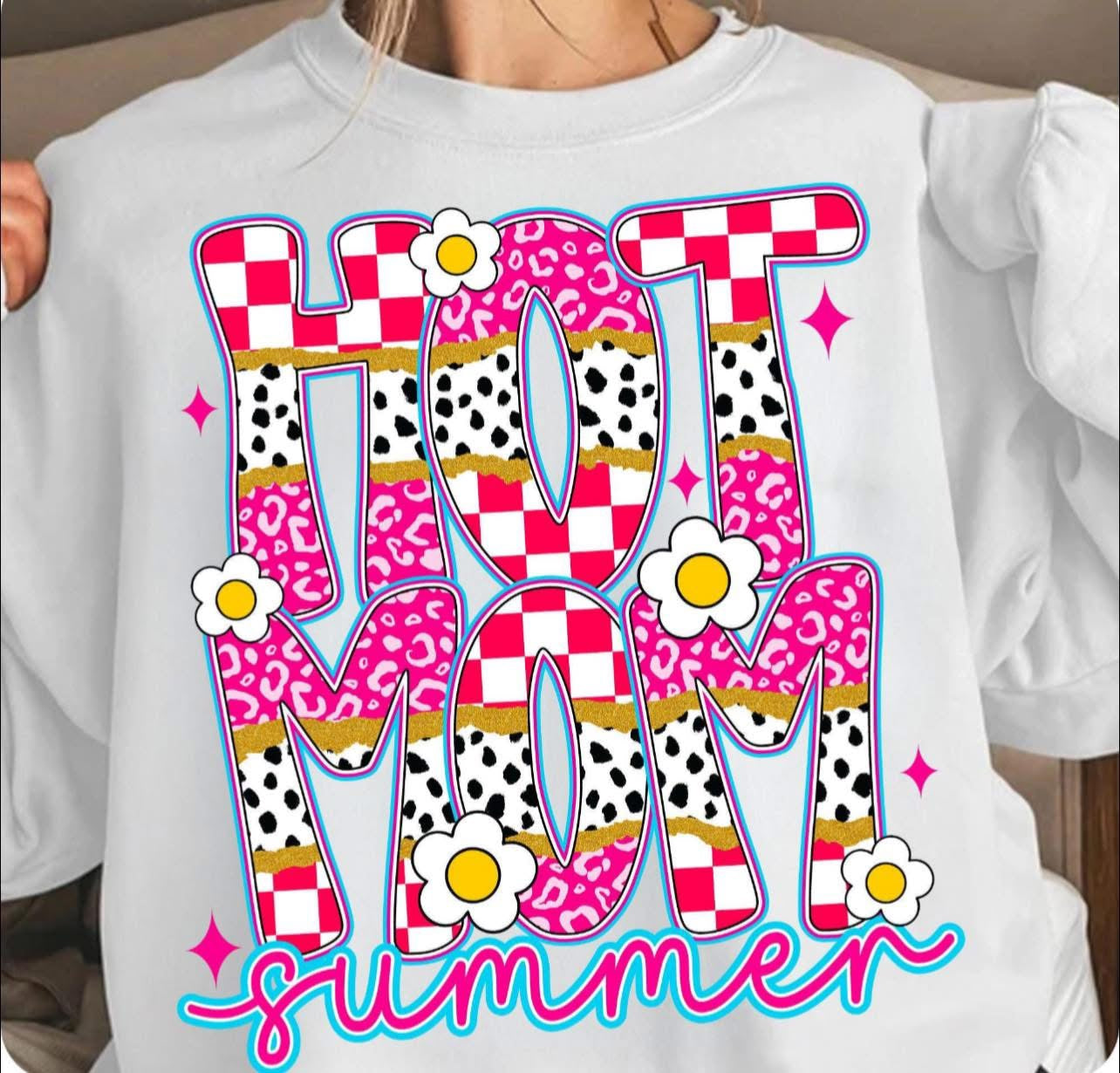 Hot Mom Summer - T SHIRT - (Jerzee/Gildan)