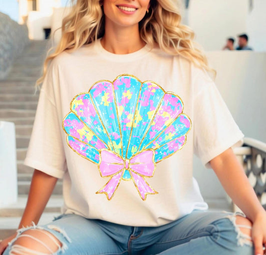 Watercolor Seashell - T SHIRT- (Comfort Color)
