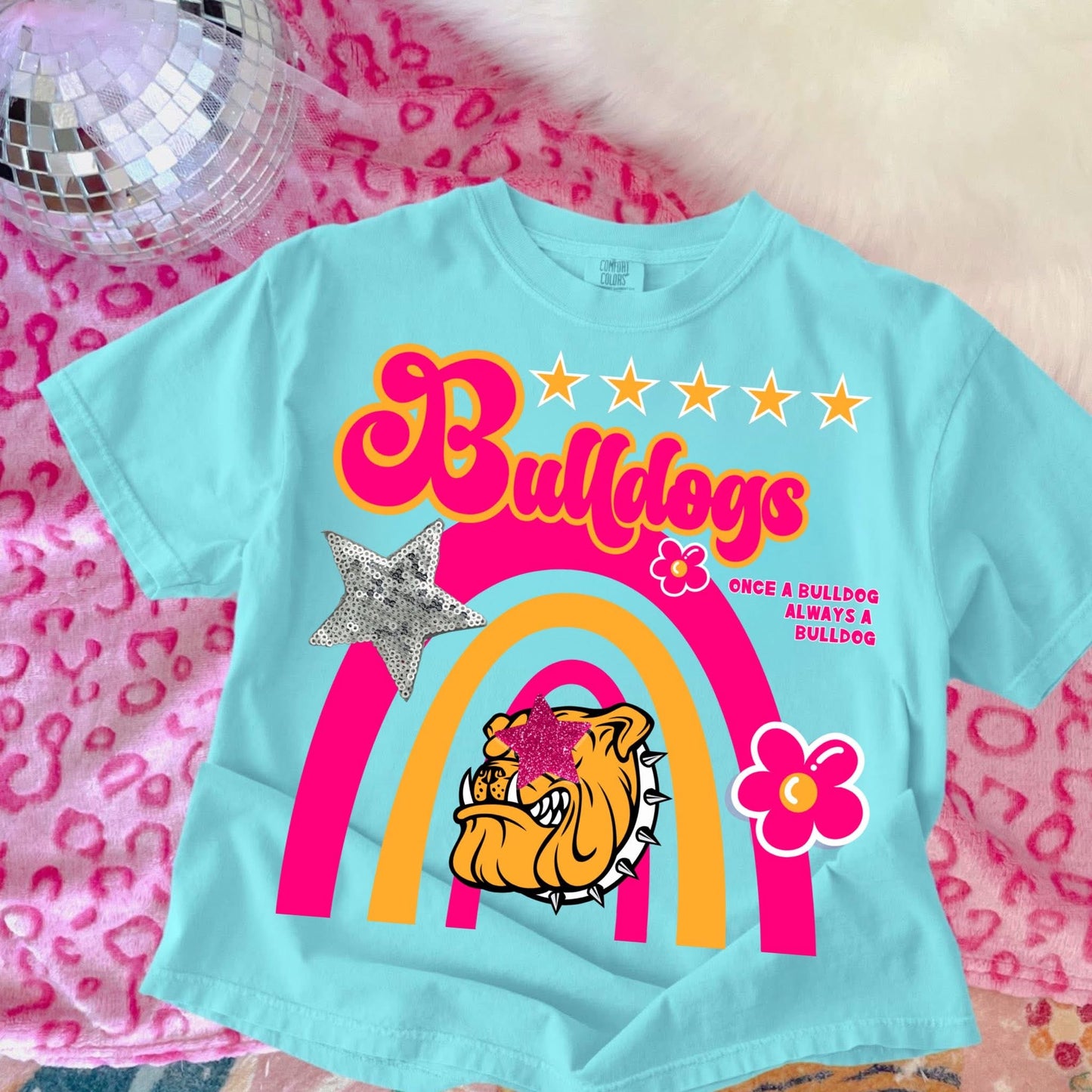 Nederland Bulldogs with Stars & Rainbow - T SHIRT- (Comfort Color)