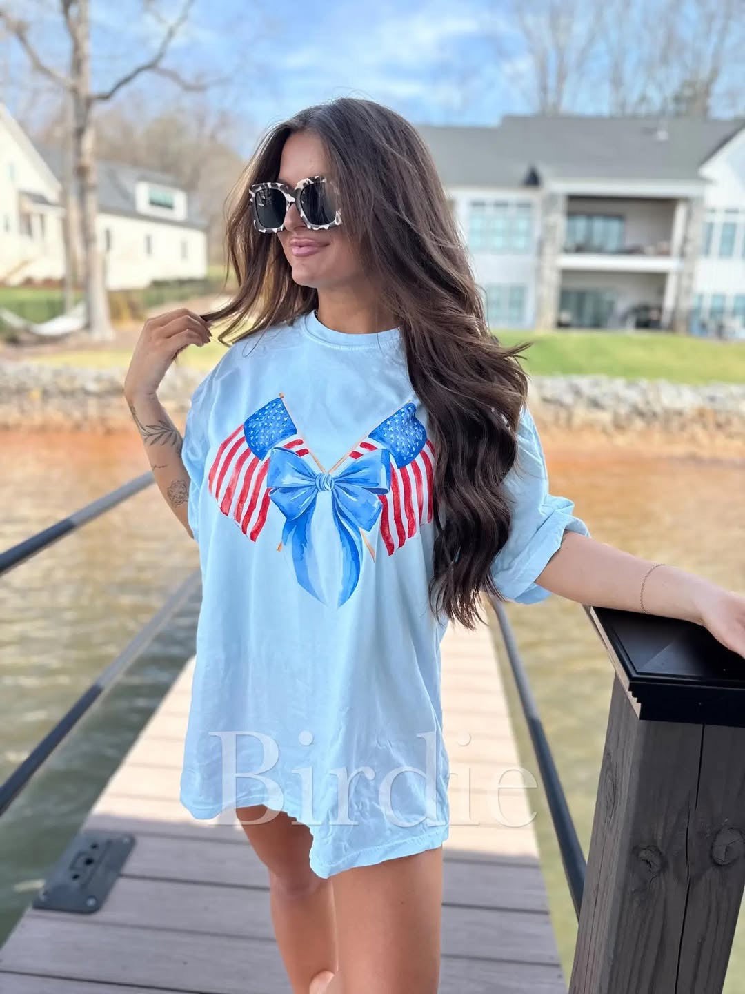 Patriotic Bow 🇺🇸  - T-SHIRT - (GILDAN/JERZEES)042426LW